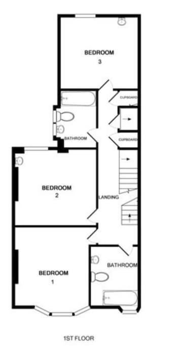 Seven-Bedroom House photo 1