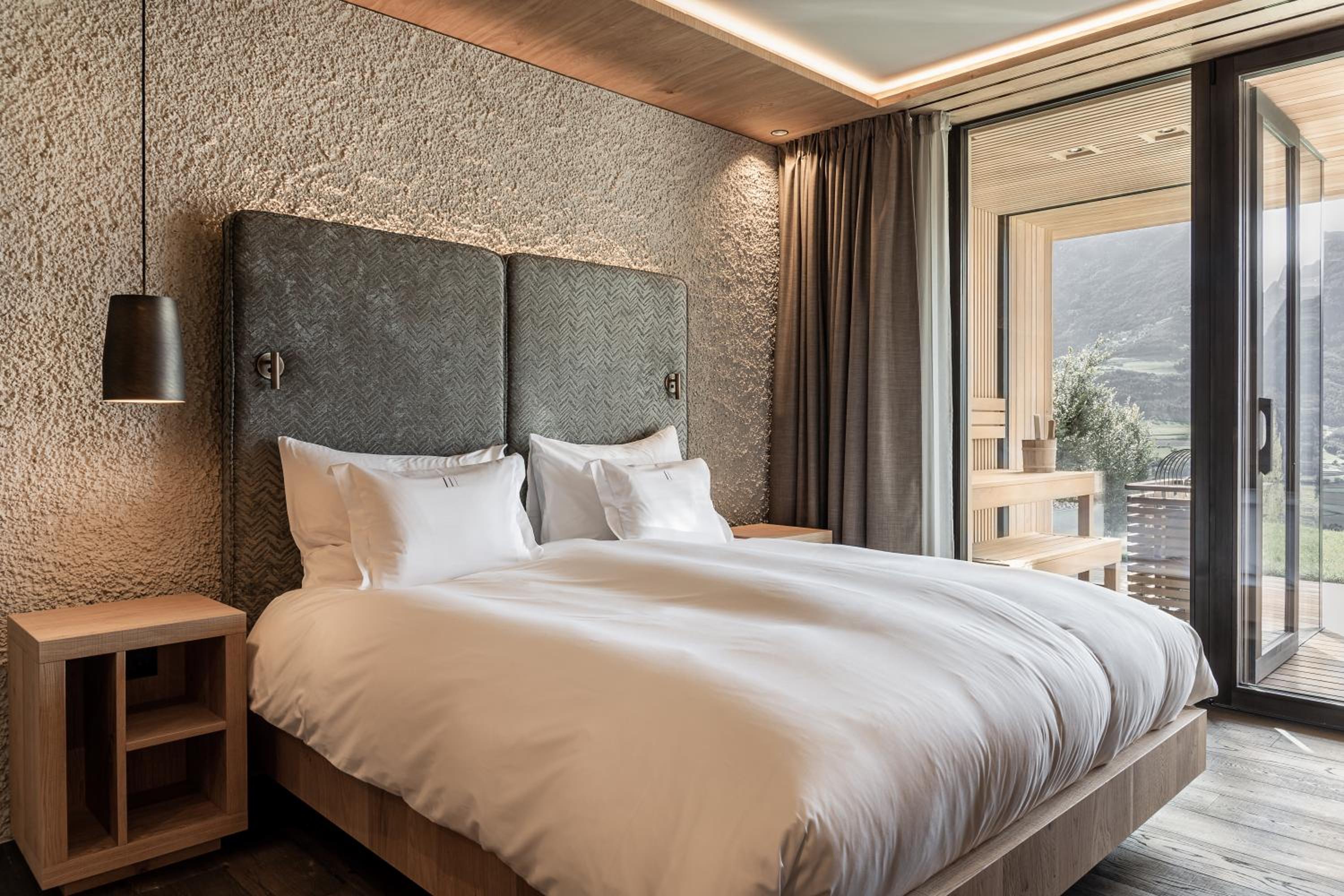 Suite with Spa Bath