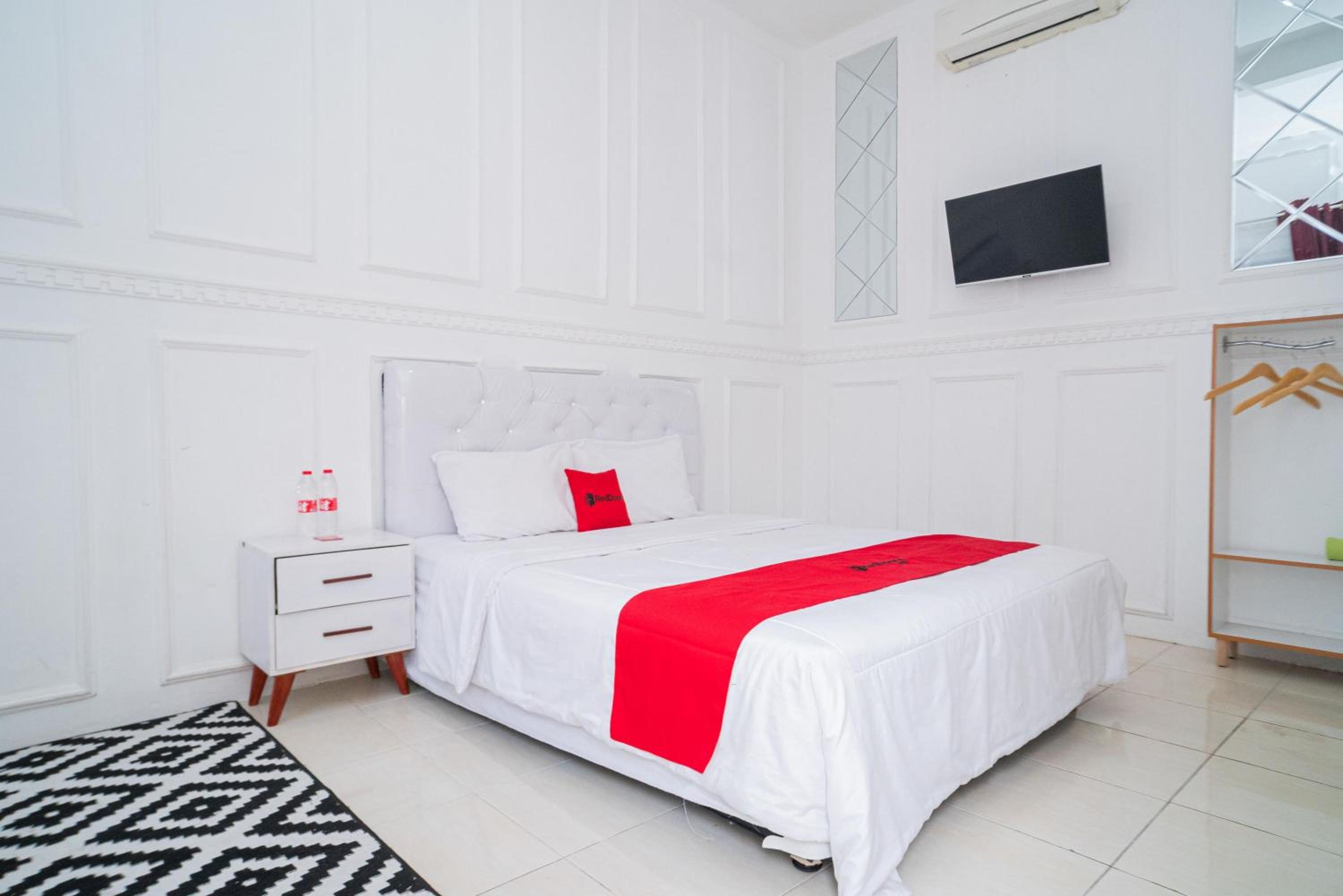 Standard King Room - Photo 4