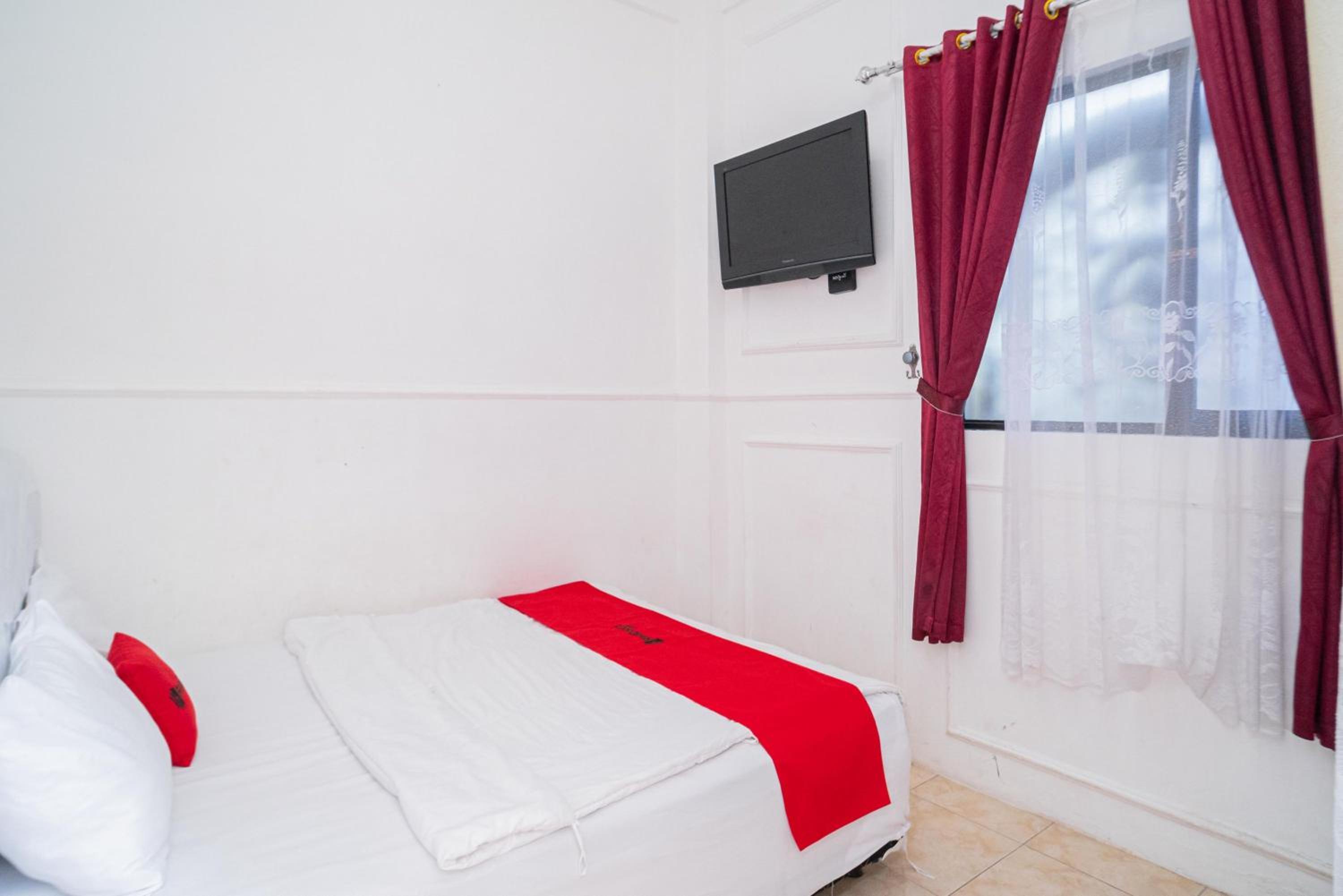 Standard Double Room - Photo 8