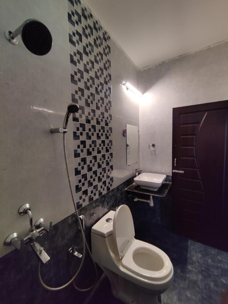Deluxe Double Room with Balcony photo 2