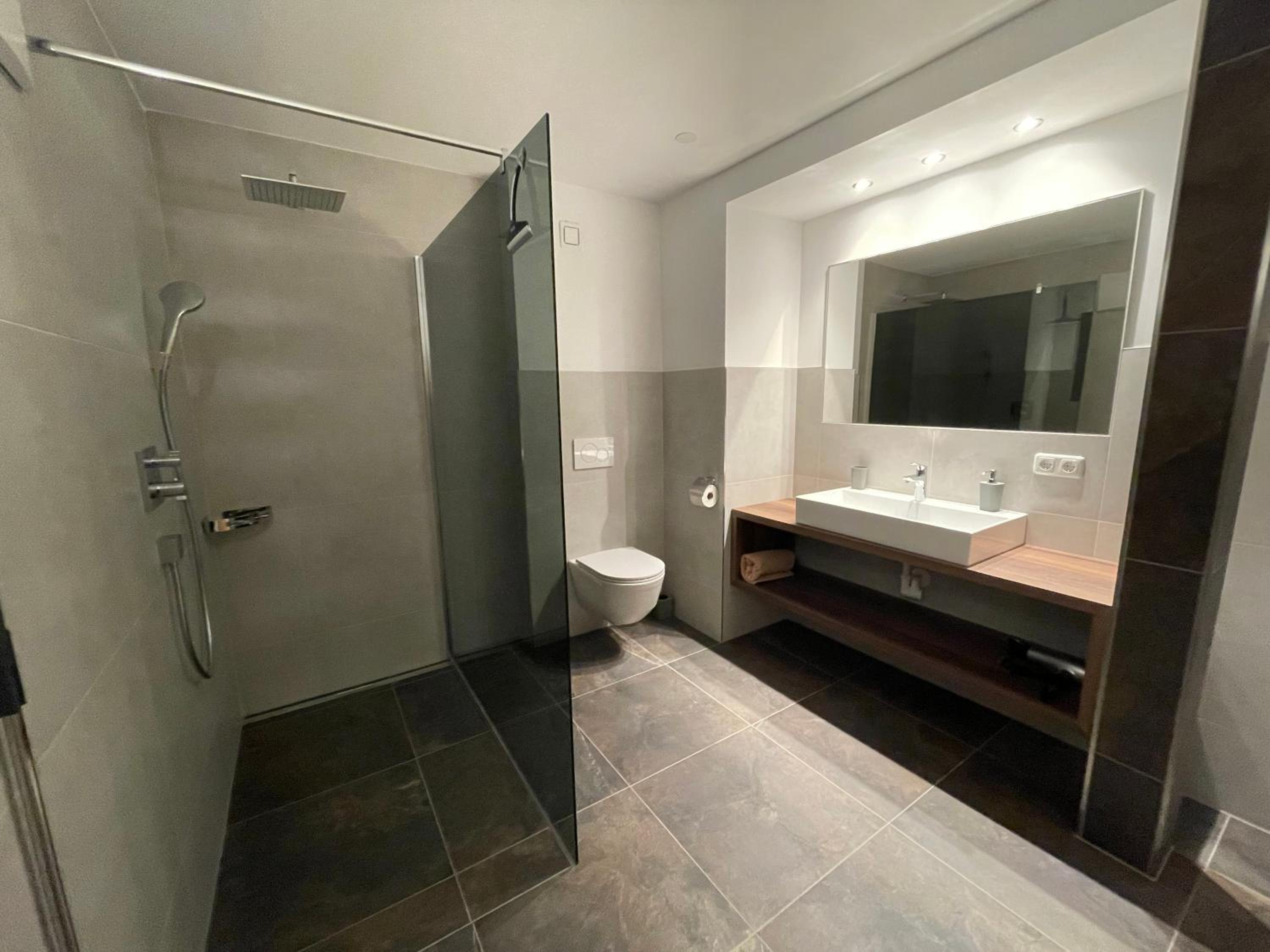 Three-Bedroom Apartment photo 3