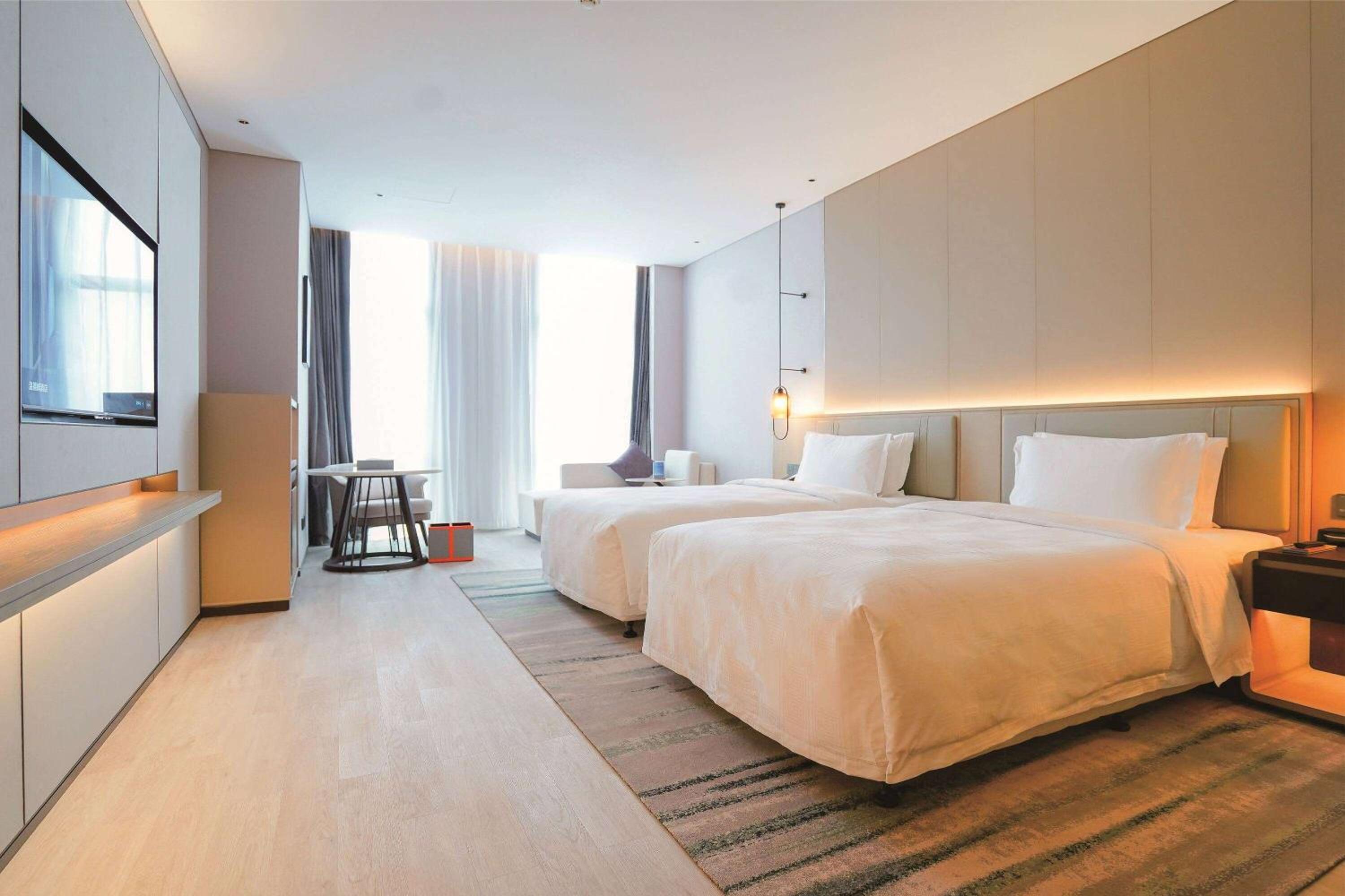 Superior Twin Room, Nonsmoking - Photo 1