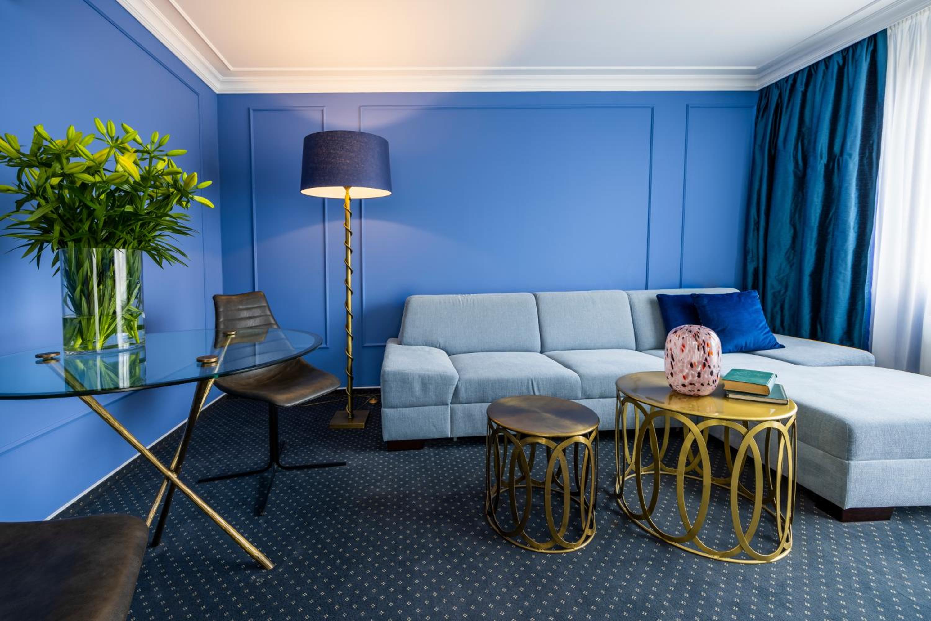 Deluxe Suite