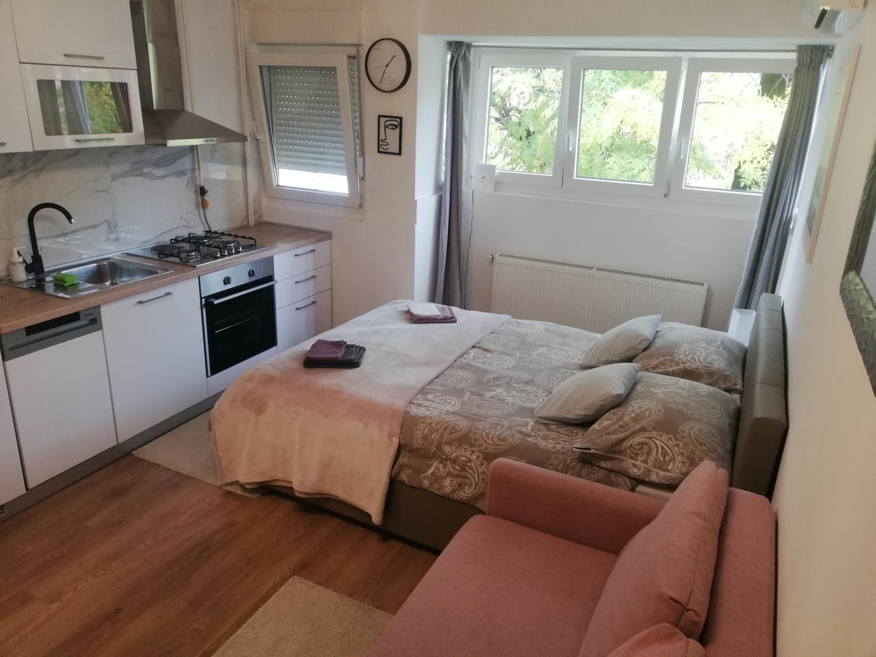 Studio Apartment