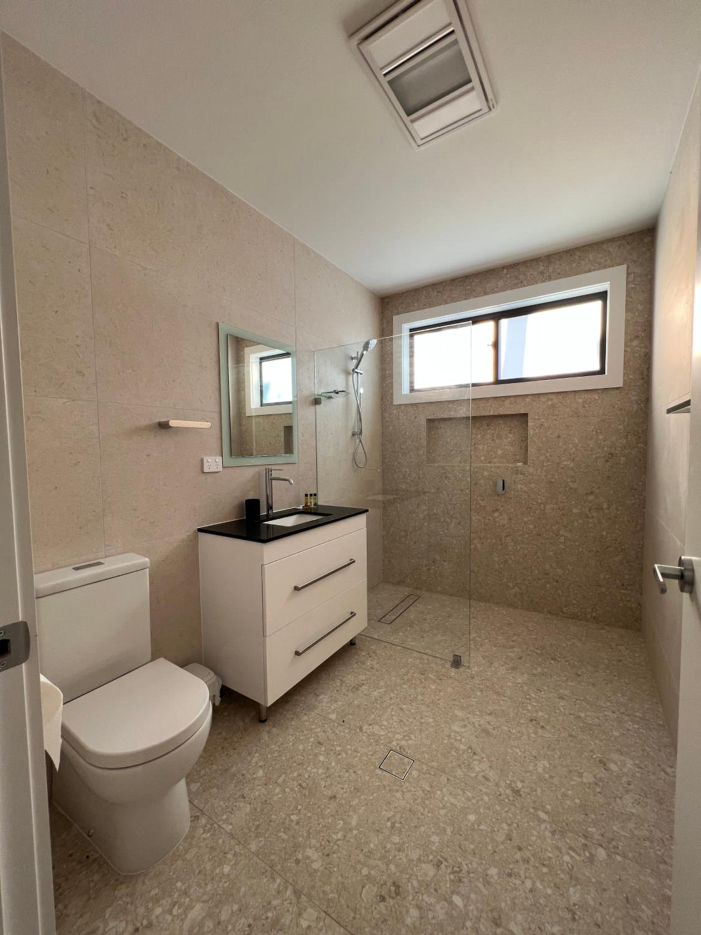Deluxe Family Suite photo 3