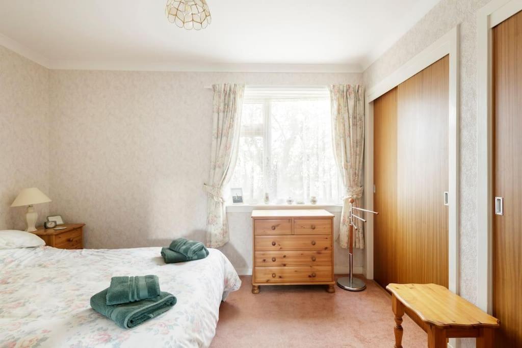Three-Bedroom House photo 2