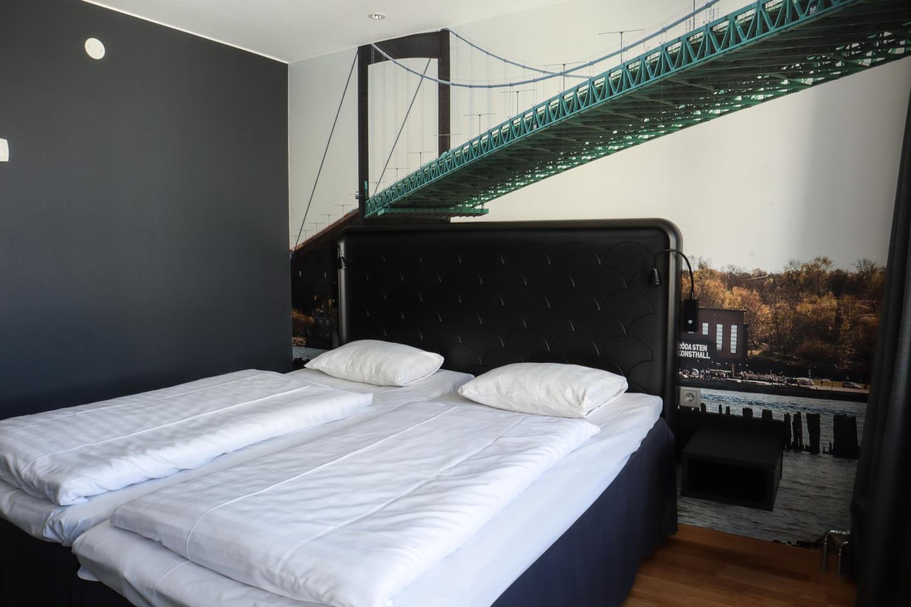 Standard Twin Room - Photo 7