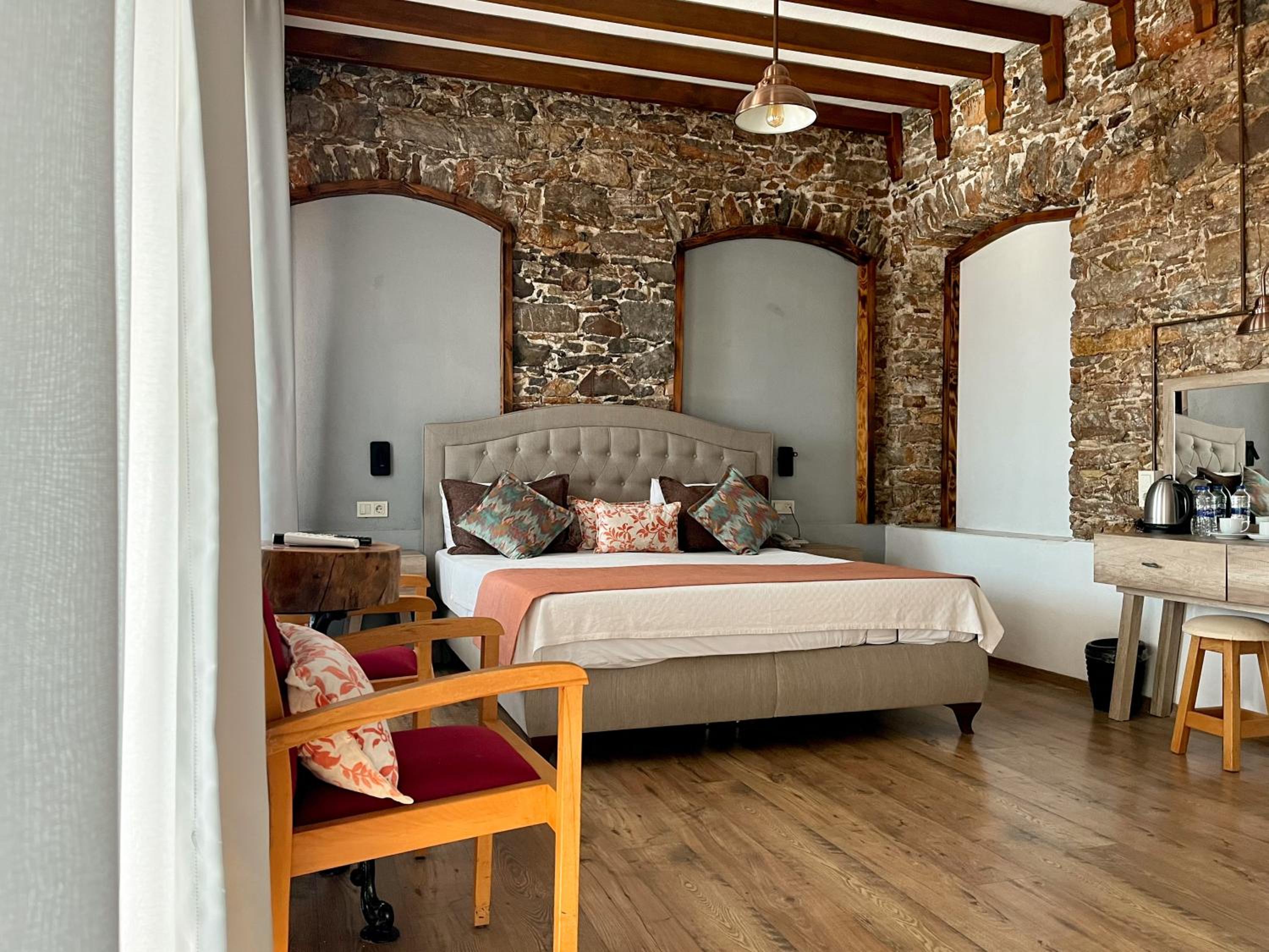 Deluxe Suite with Sea View & Terrace photo 1