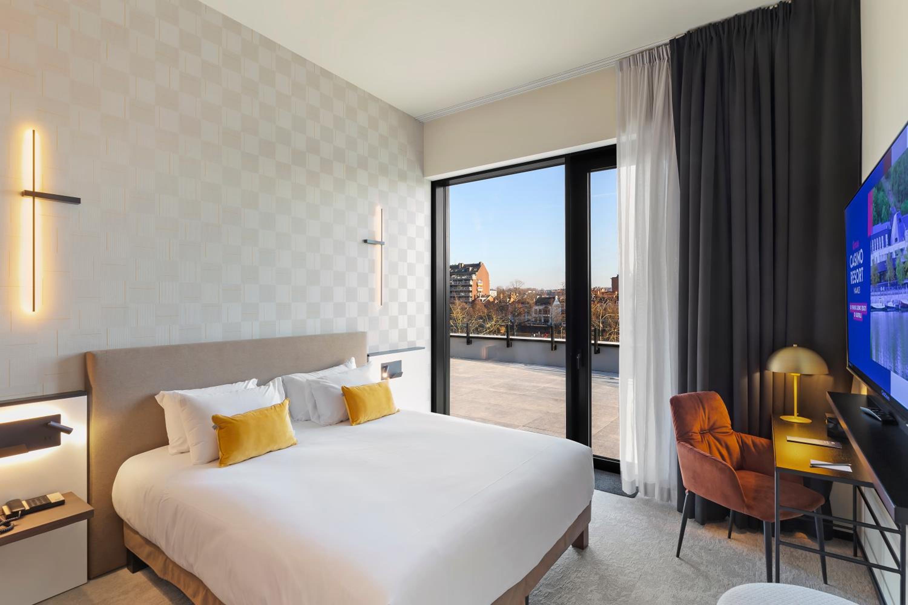 Privilege King Room with River View - Terrace Access - Photo 6