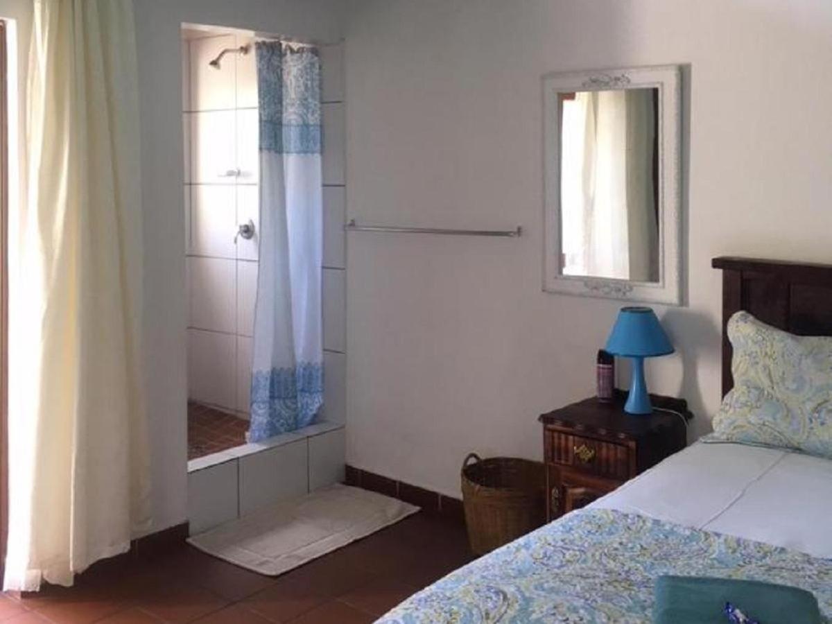 Deluxe Room - Photo 5
