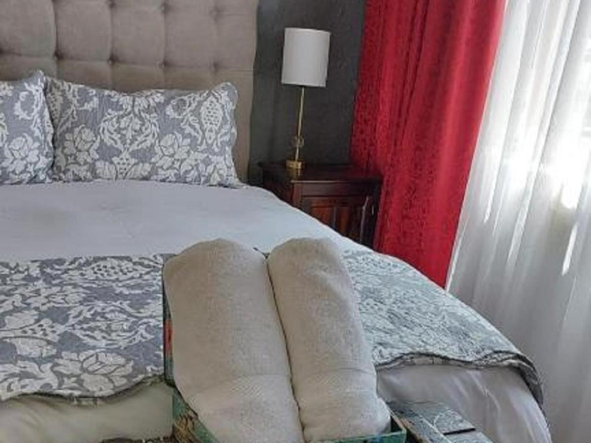 Double Room with Patio - Photo 1