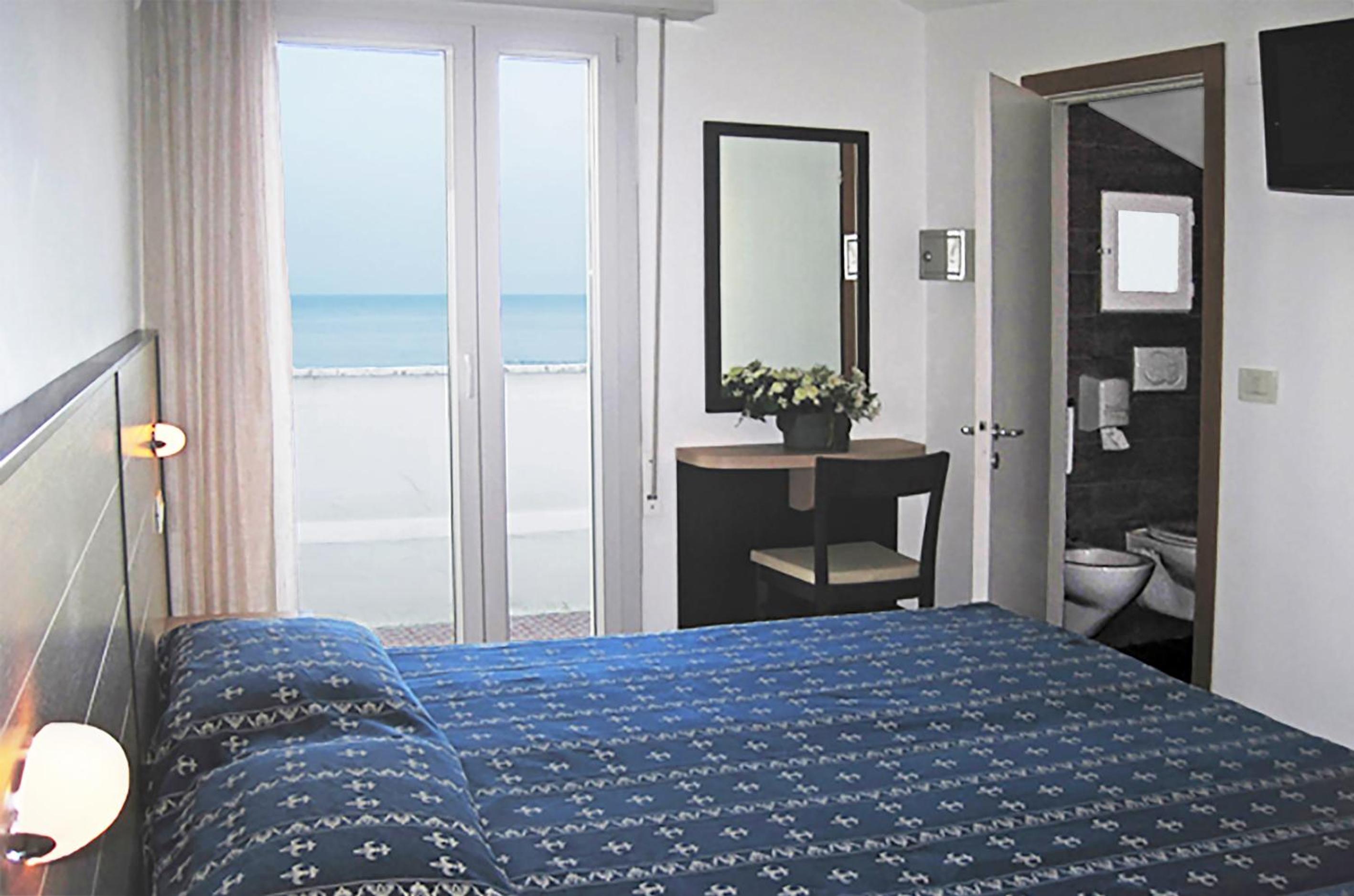 Quadruple Room with Sea View