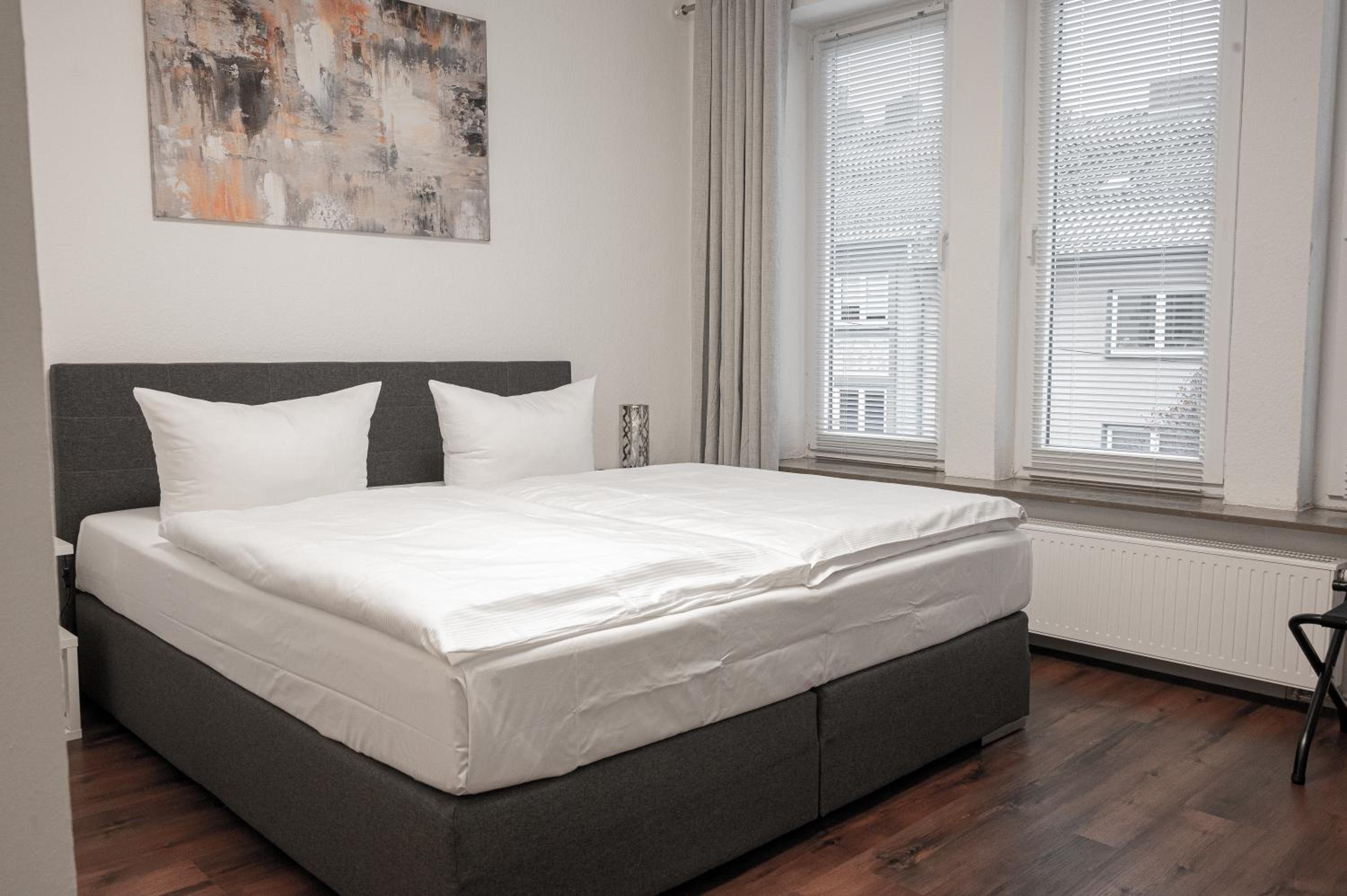 Double Room - Photo 9
