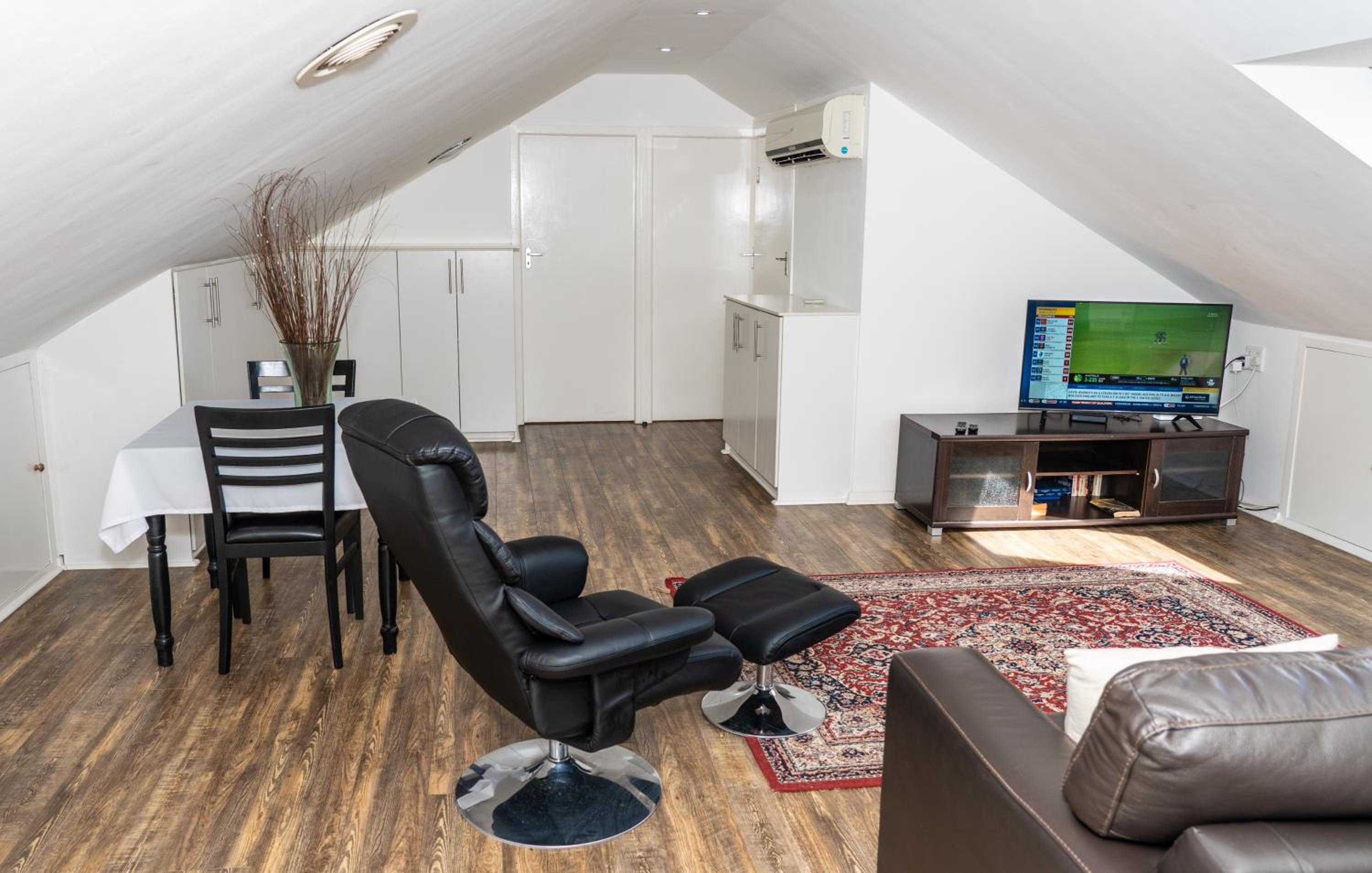 Apartment - Photo 12