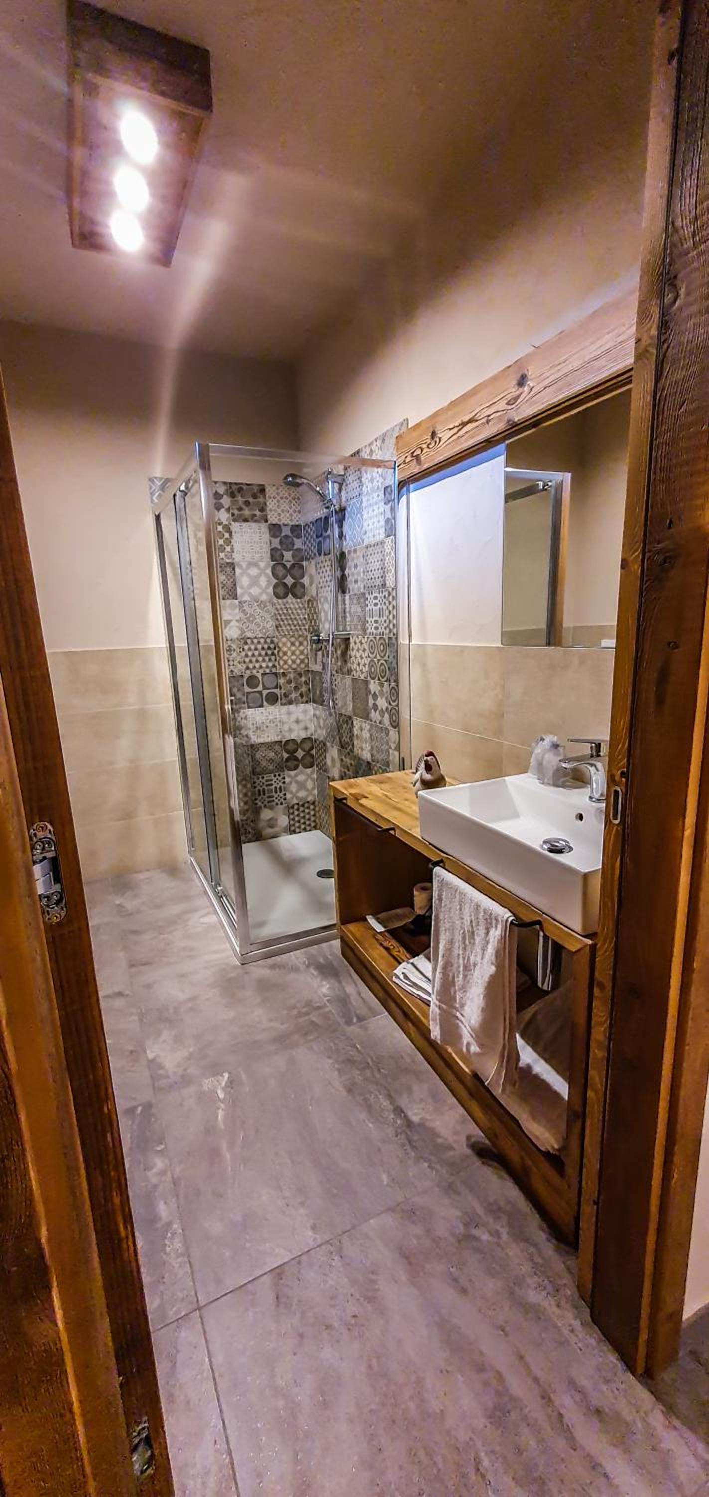 King Room - Disability Access photo 2