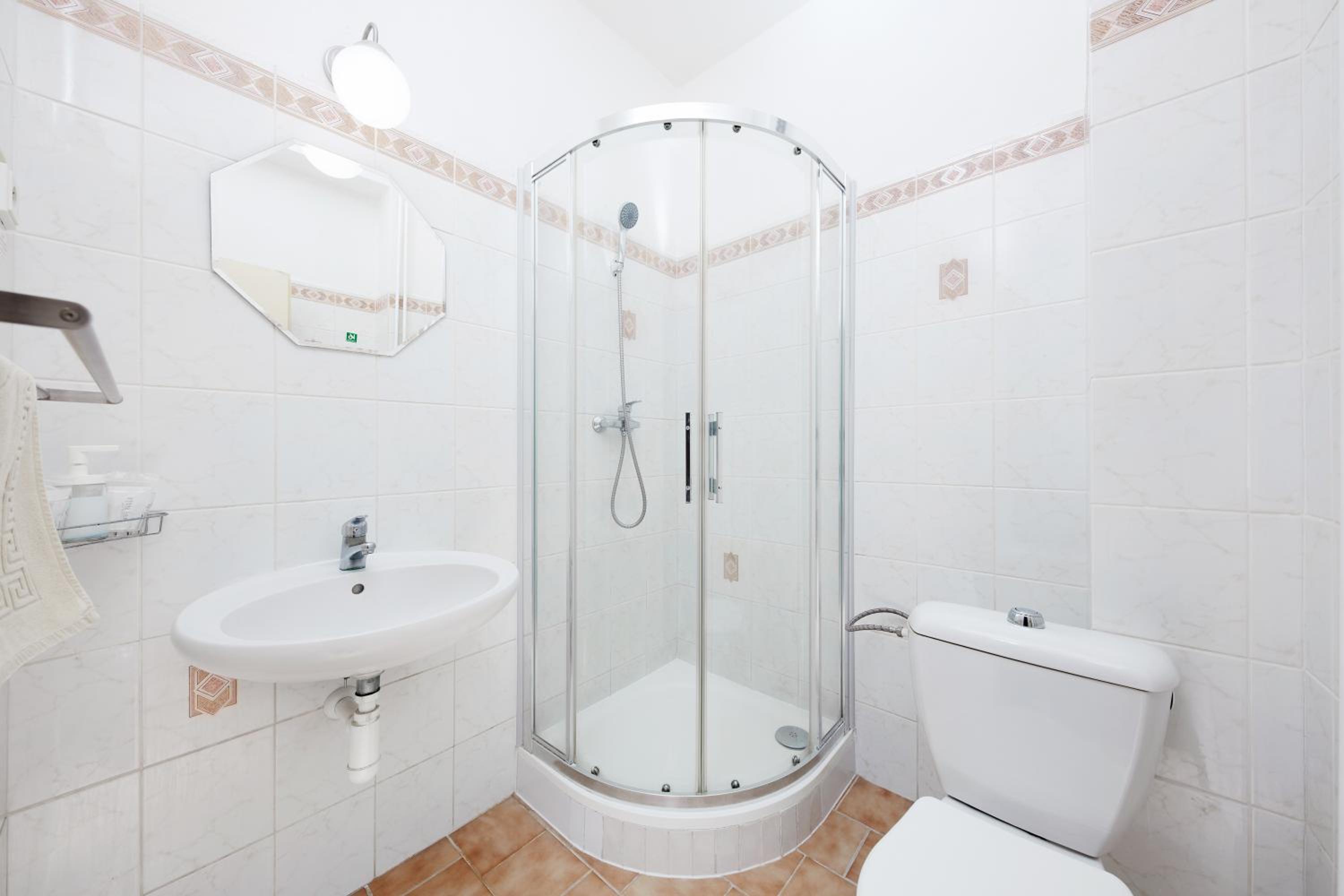 Standard Triple Room photo 3