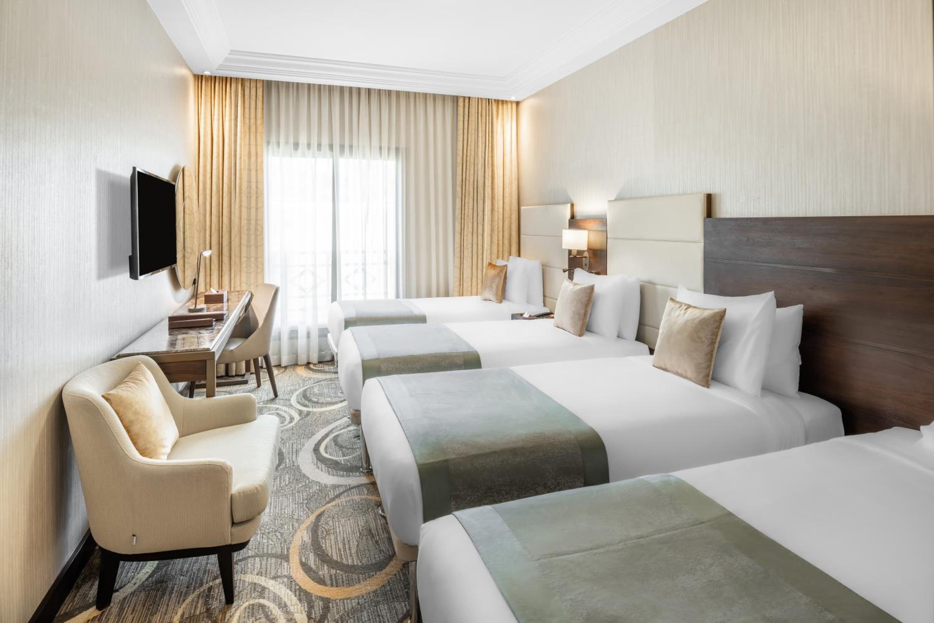 Standard Room with Four Single beds