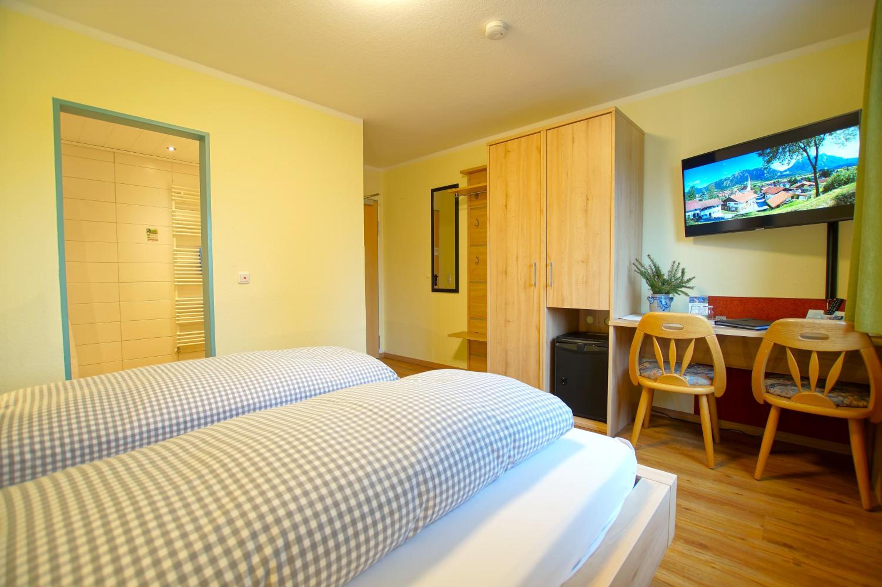 Large Double Room photo 3