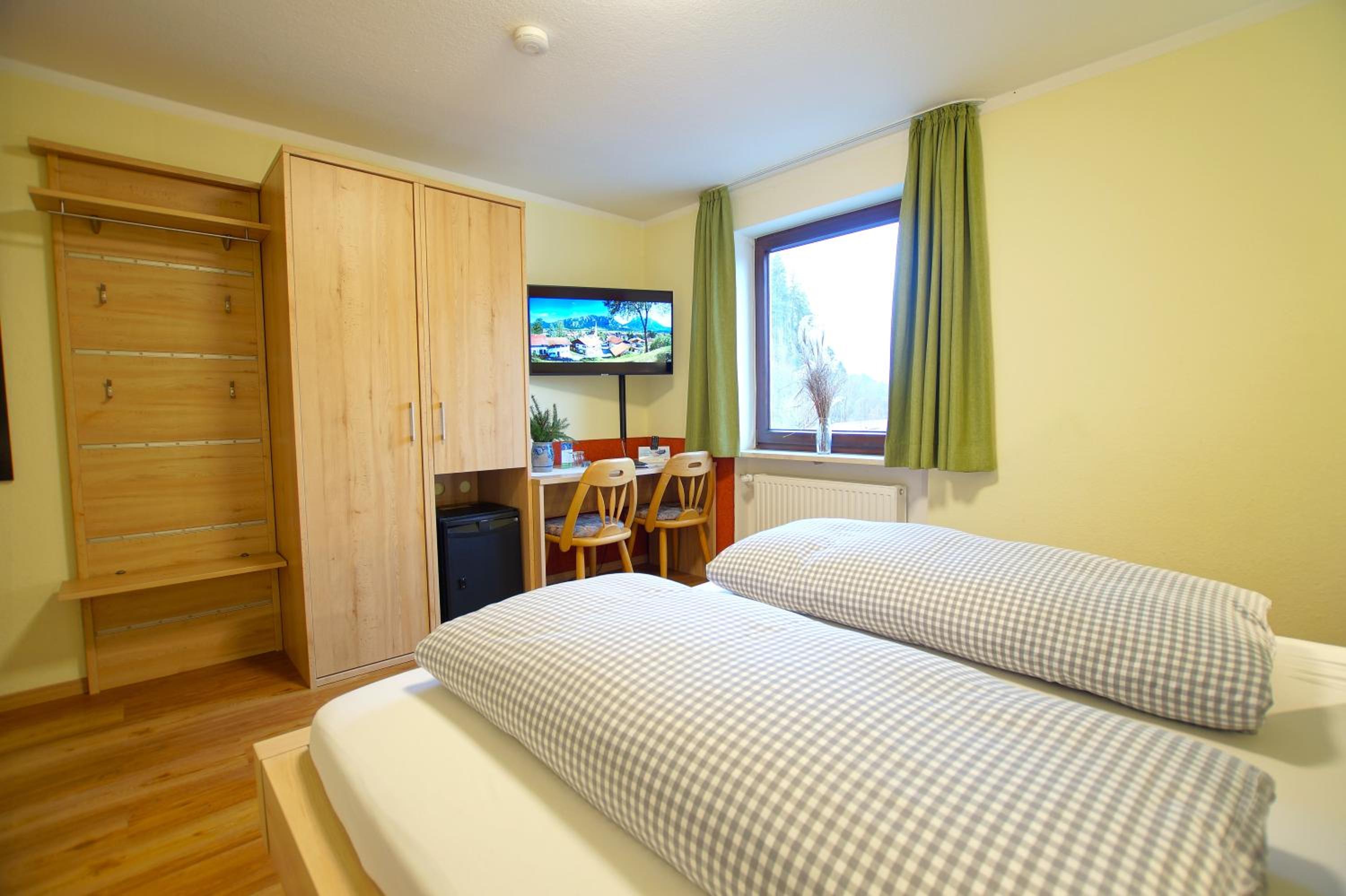 Large Double Room photo 2