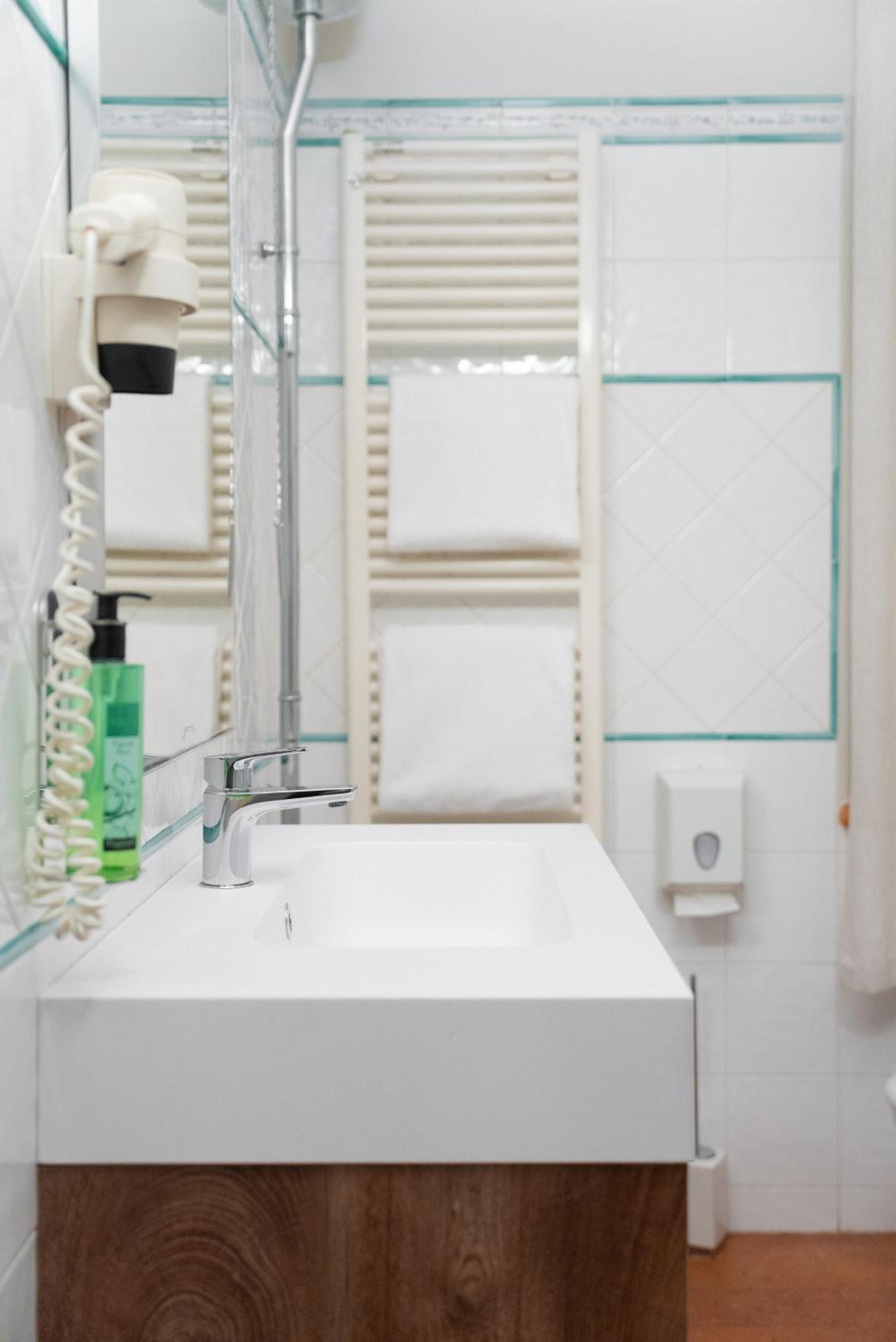 Classic Suite - Photo 17