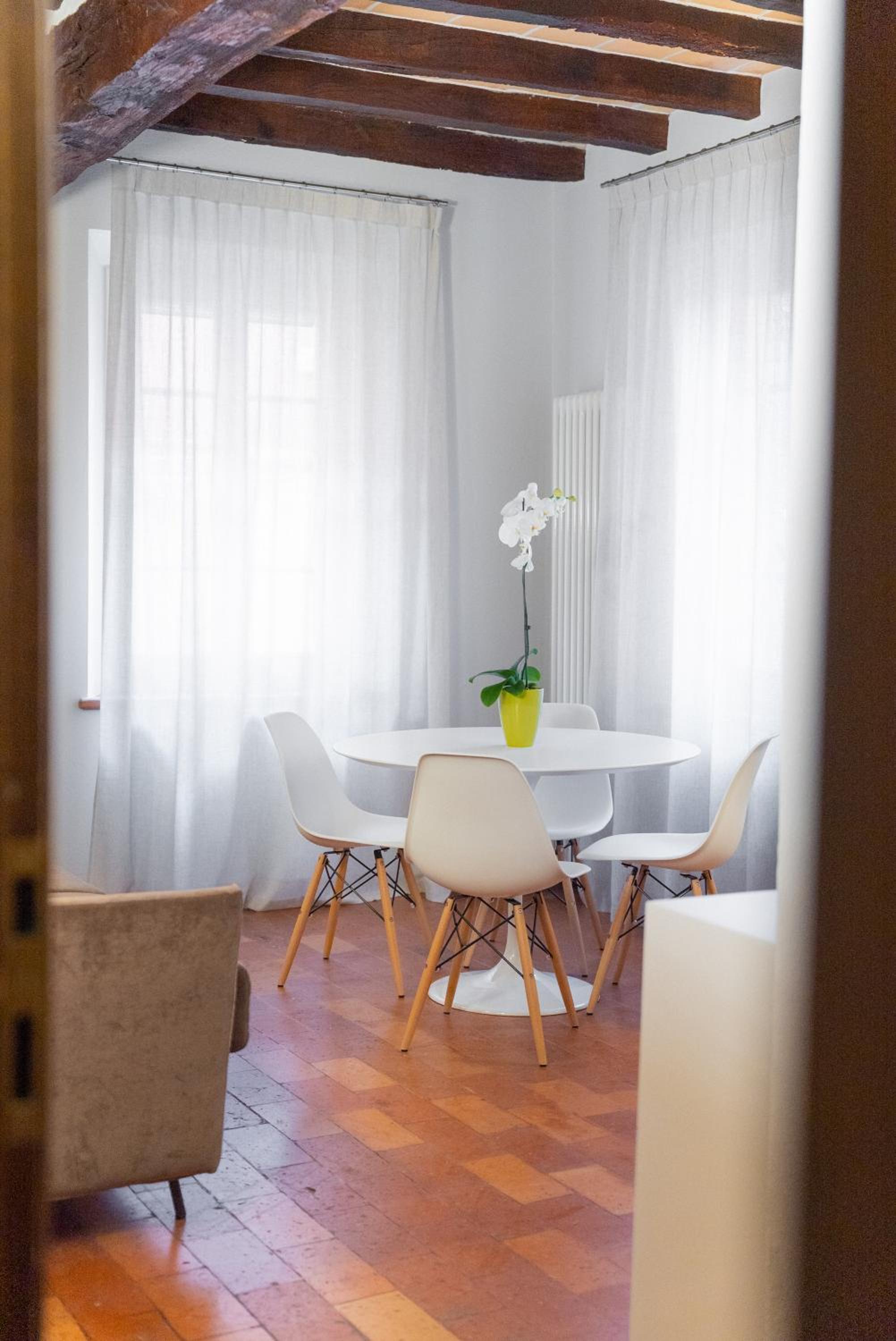 Classic Suite - Photo 18