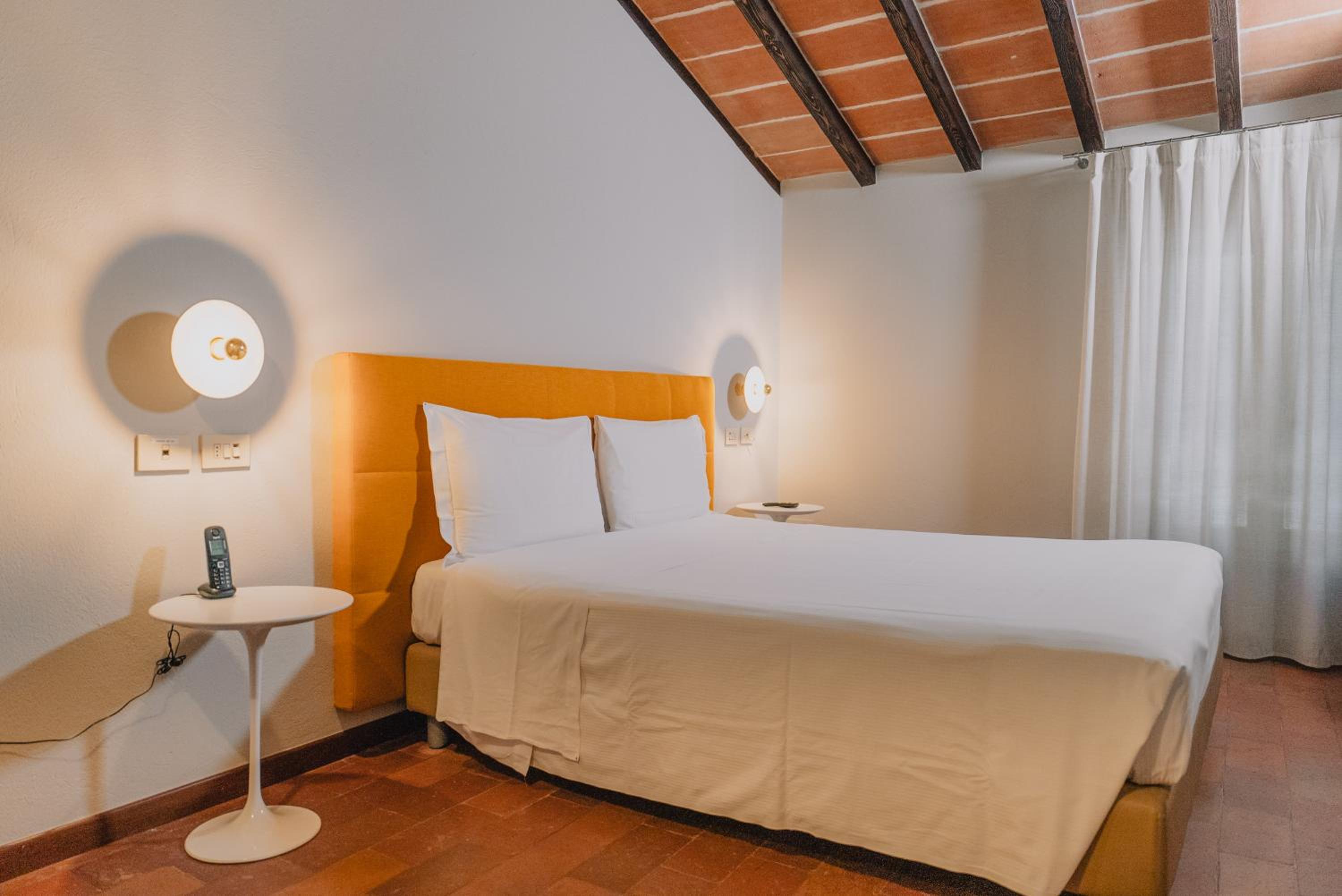 Deluxe Suite - Photo 14