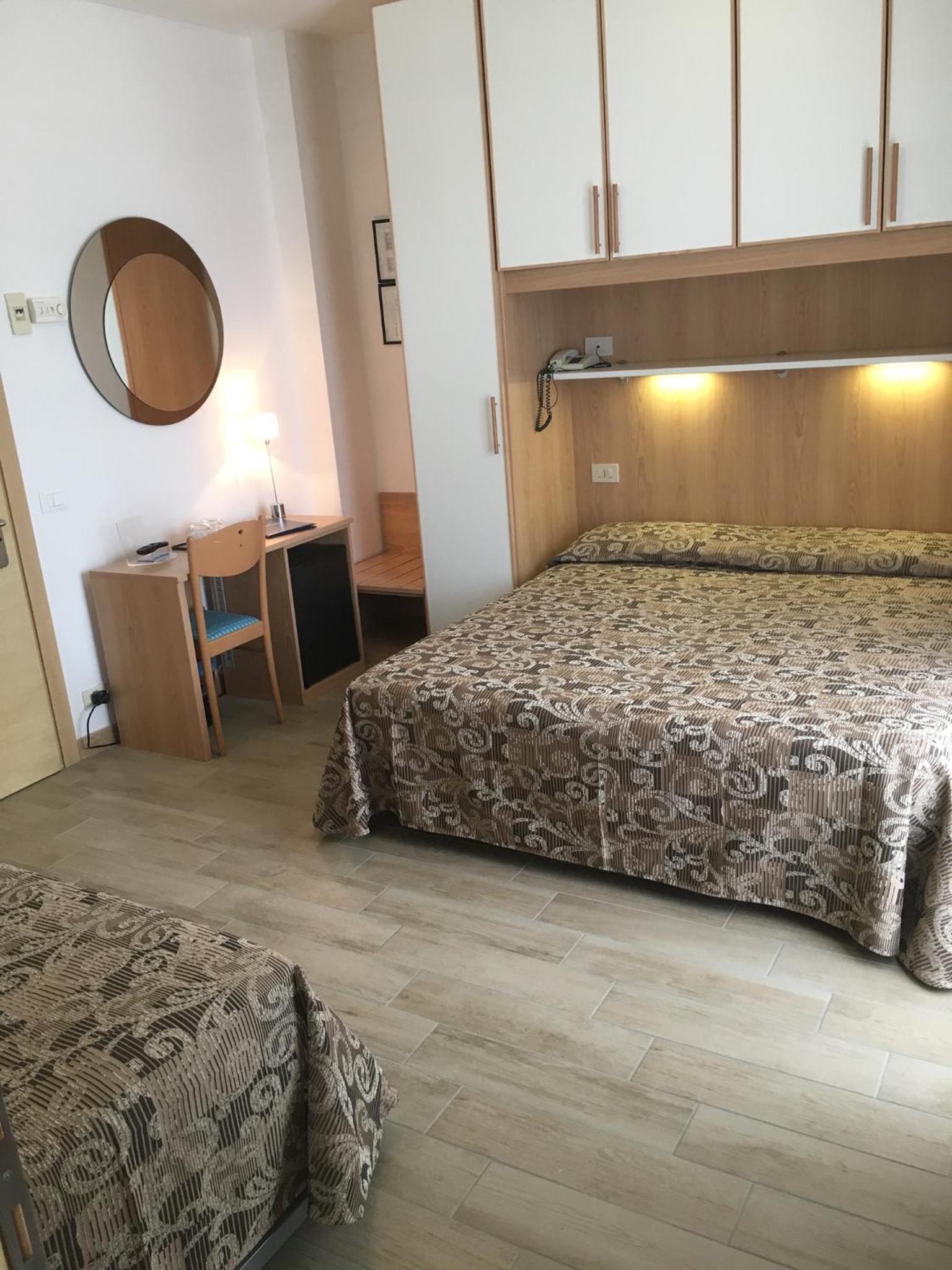 Standard Triple Room - Photo 1
