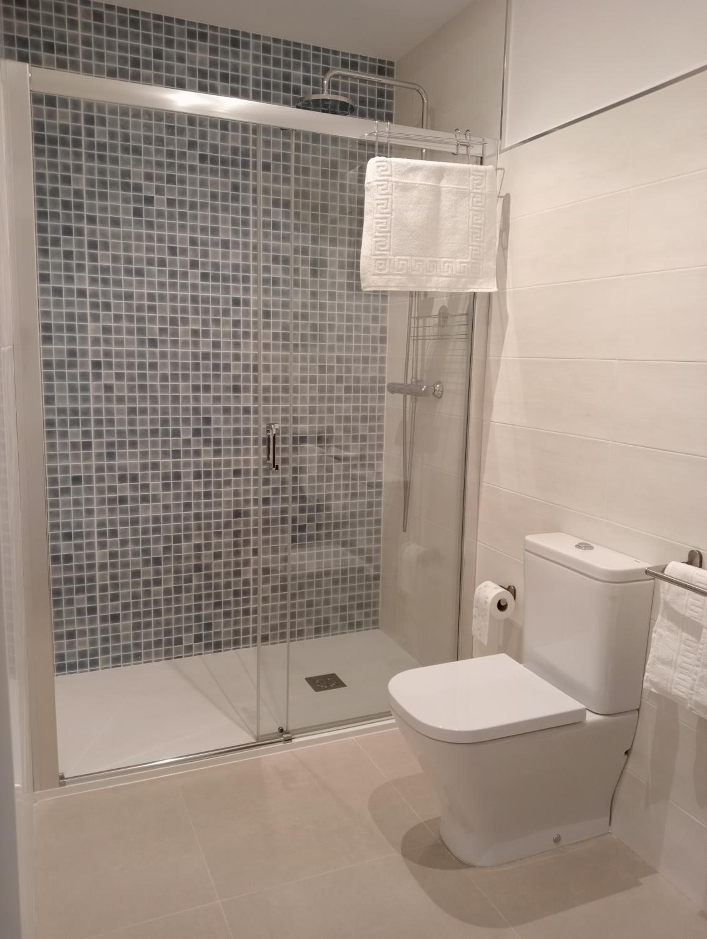 One-Bedroom Apartment - Photo 8
