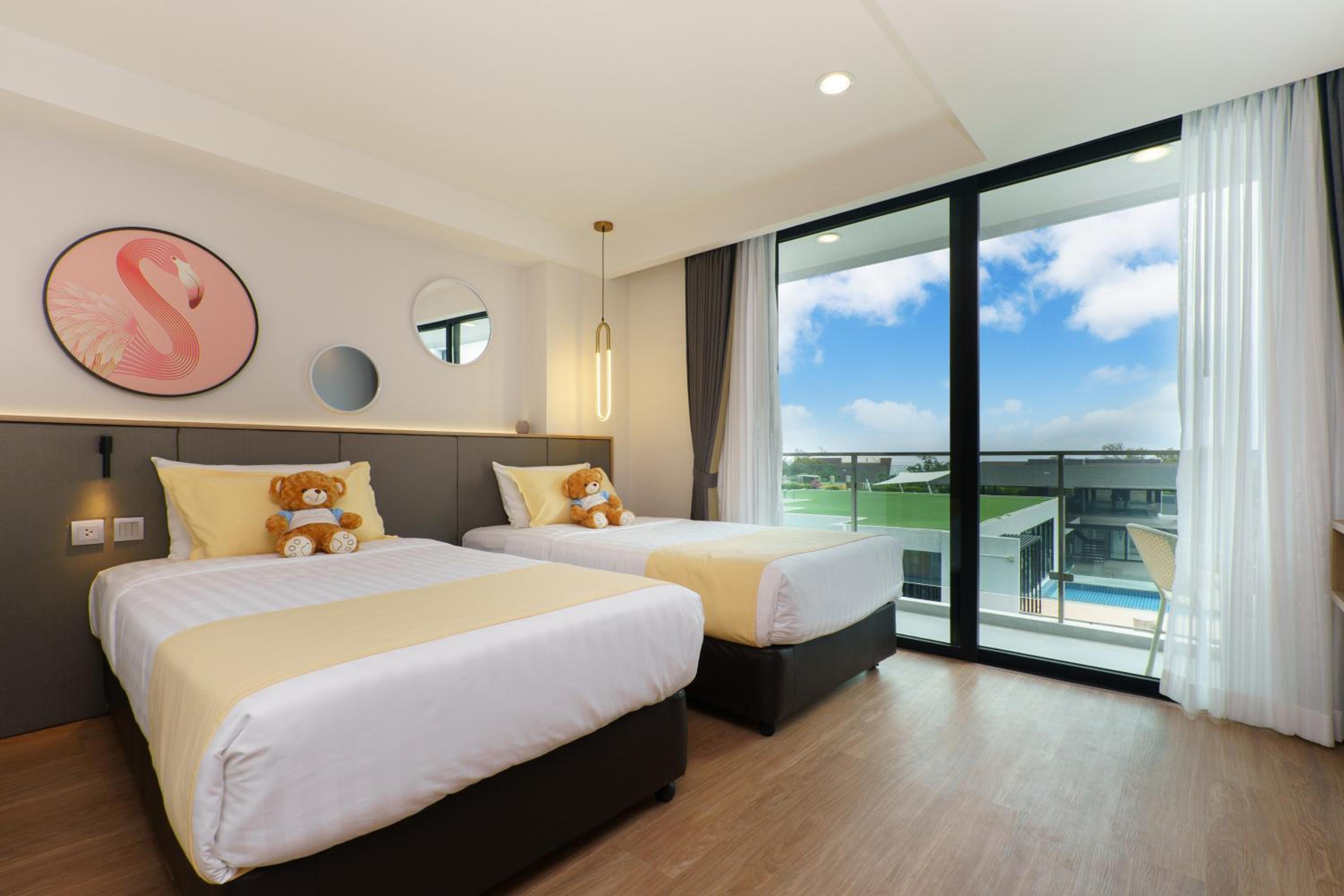 Two-Bedroom Suite - Photo 3