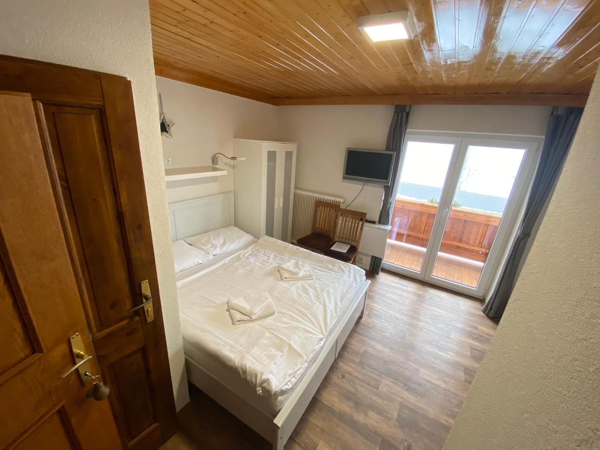 Standard Triple Room photo 2