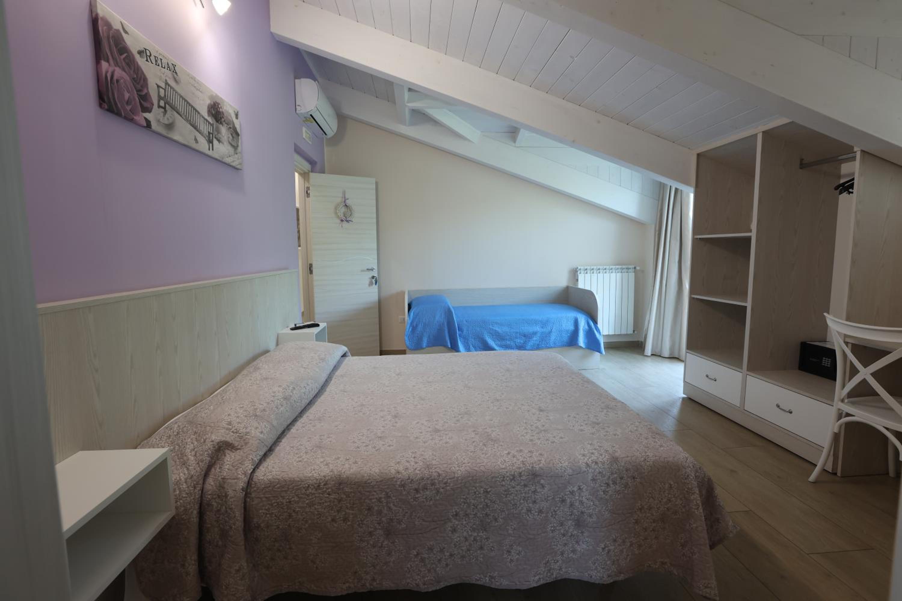 Triple Room with Bathroom