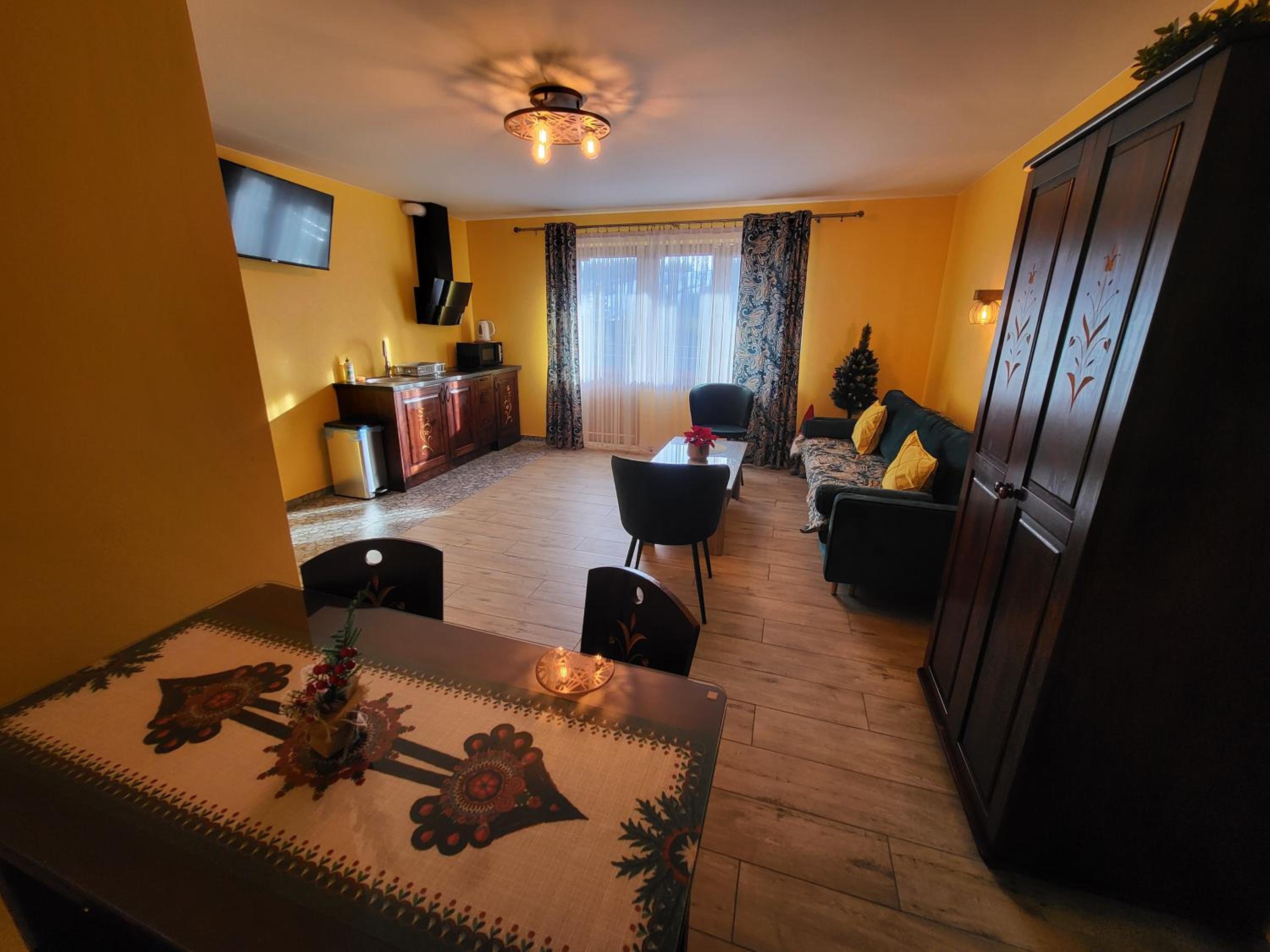 Deluxe Suite - Photo 8