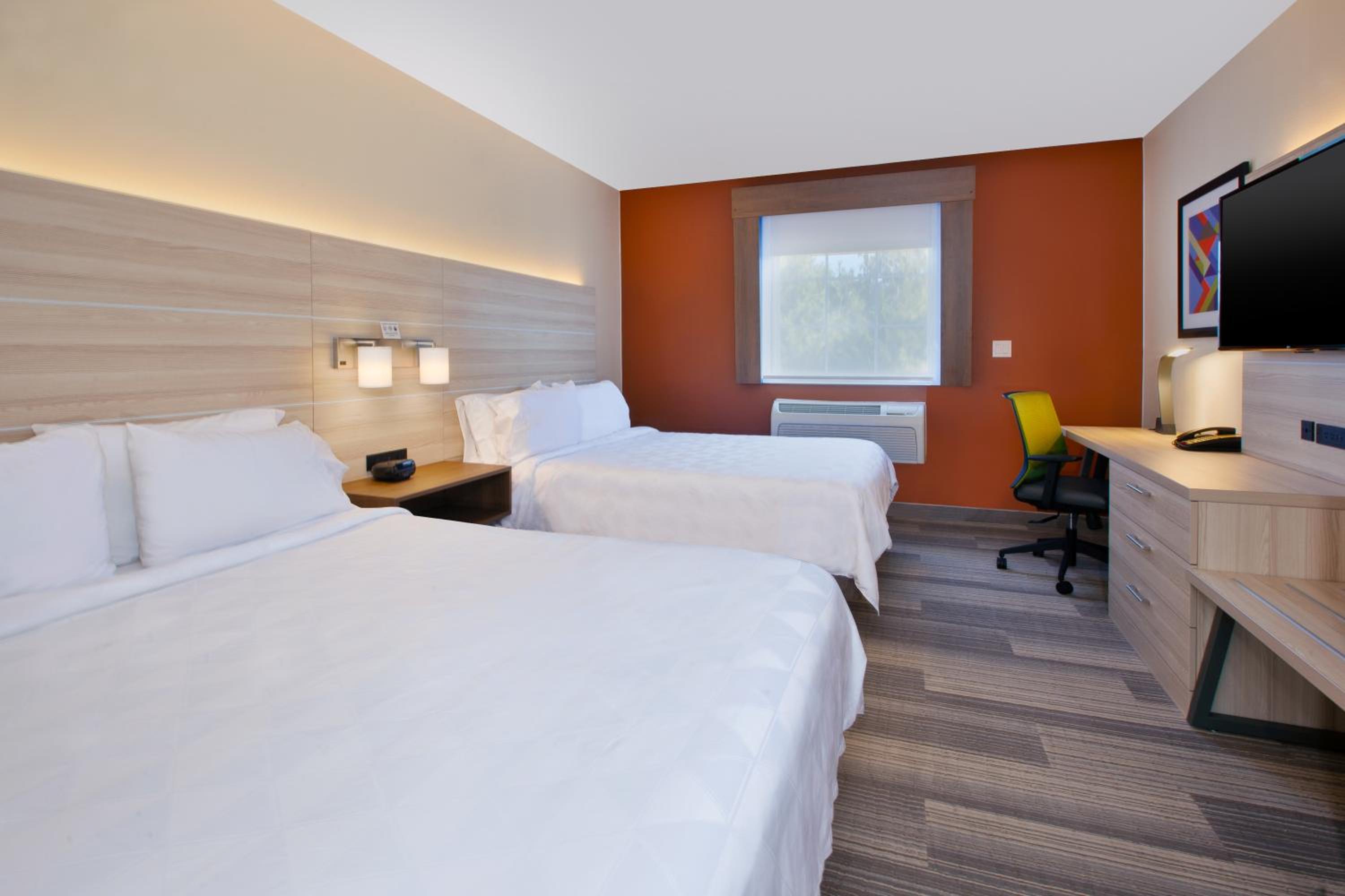 Standard Queen Room with Two Queen Beds