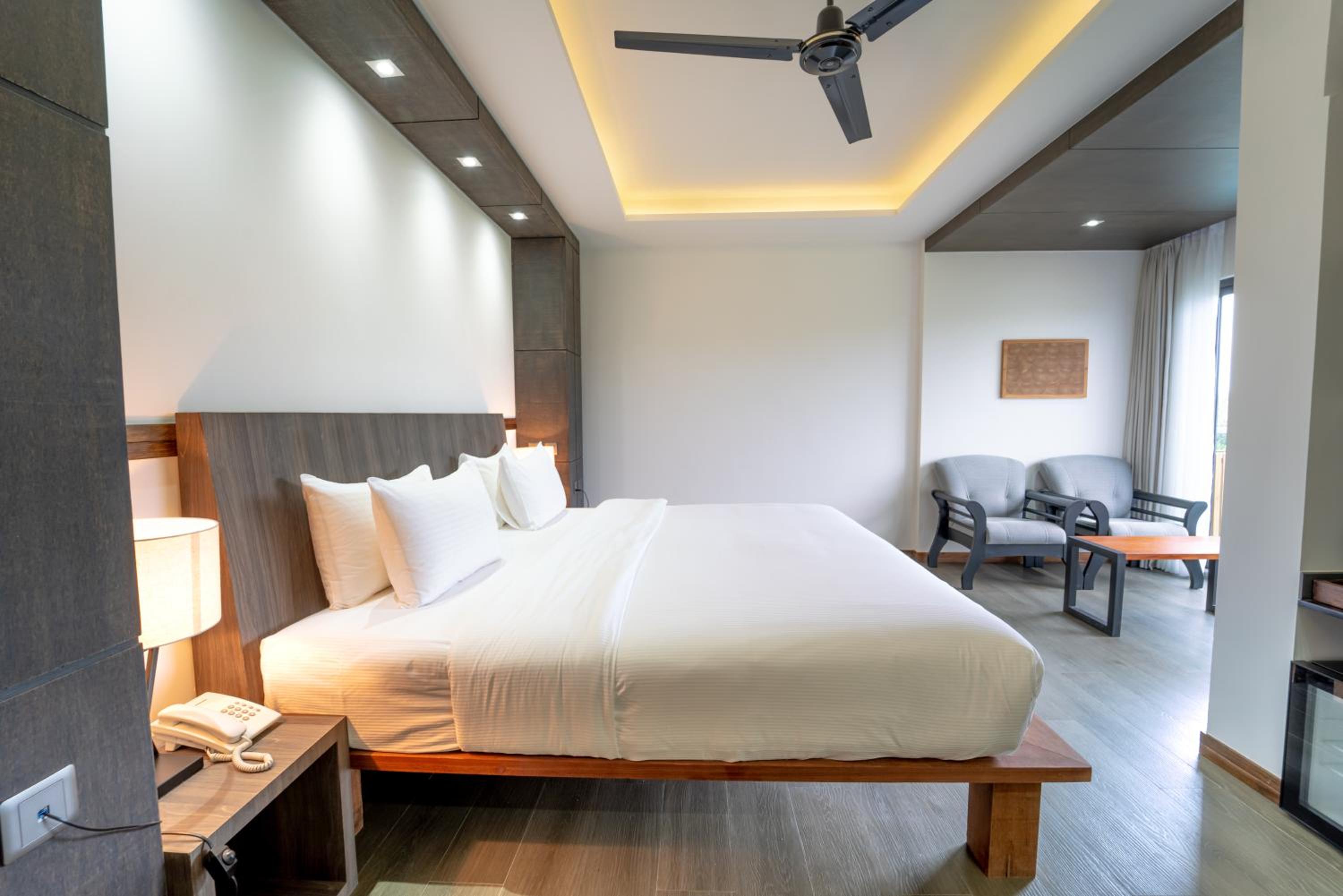 Deluxe Family Suite photo 3