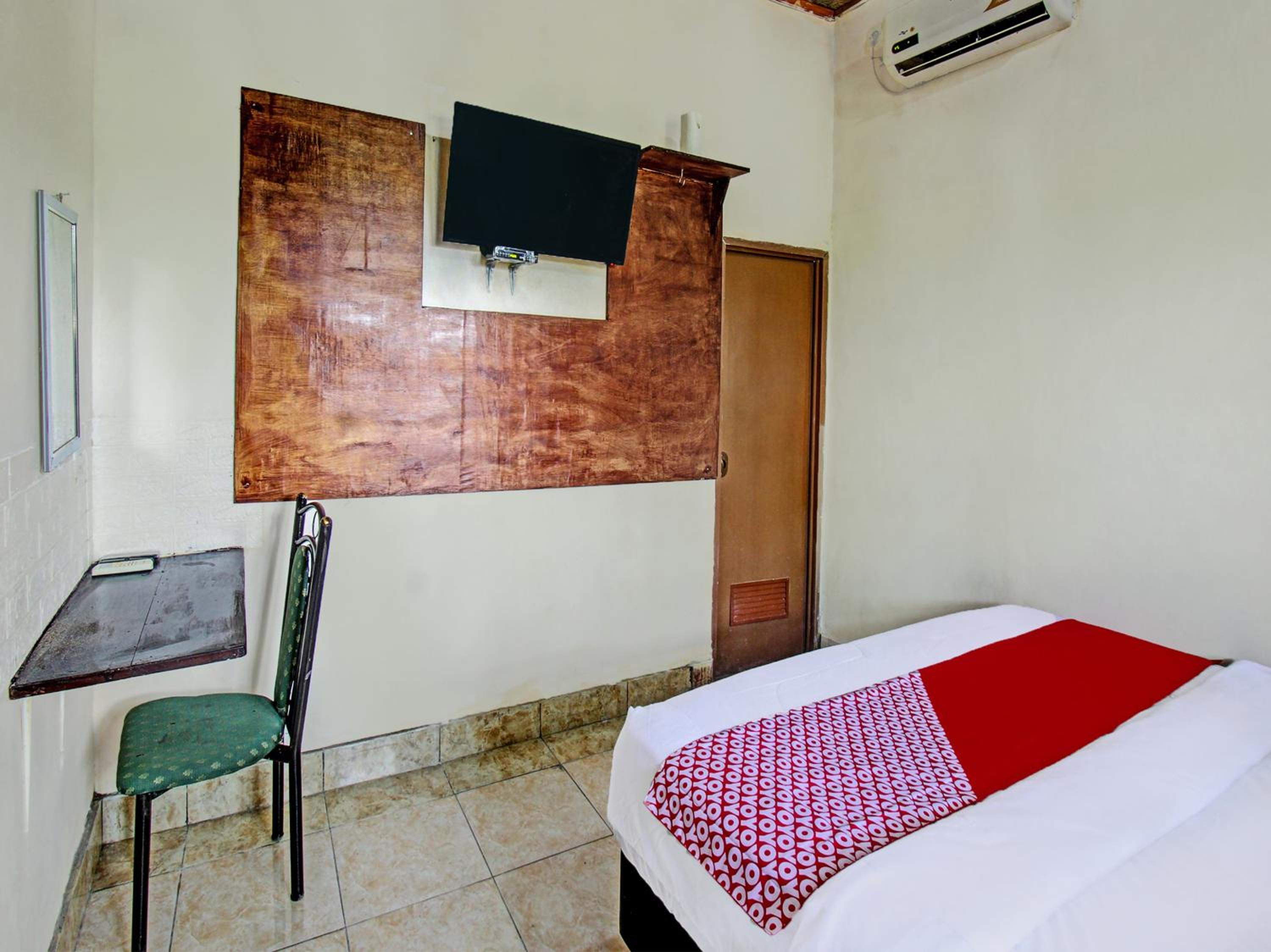 Deluxe Double Room - Photo 11