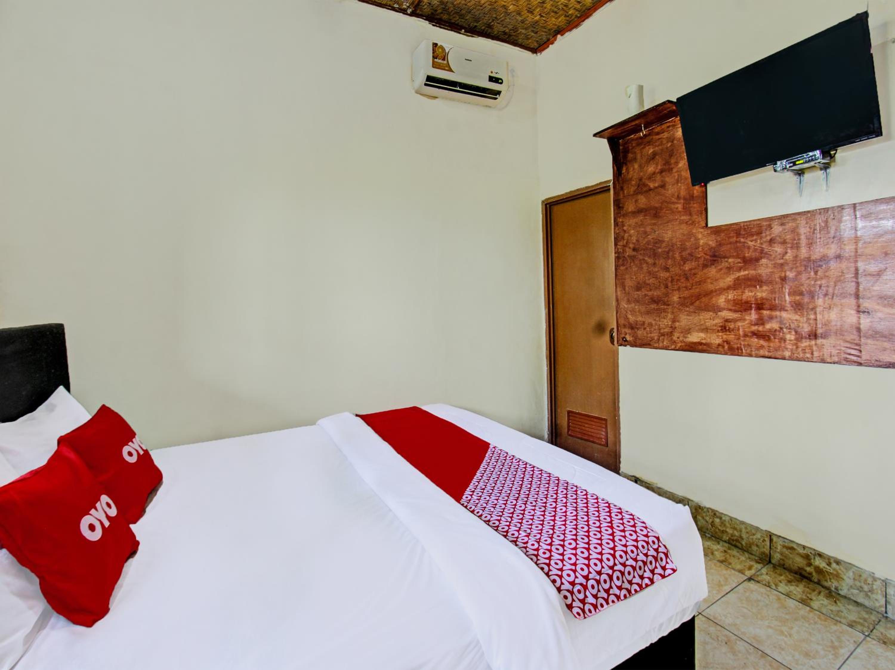 Deluxe Double Room - Photo 12