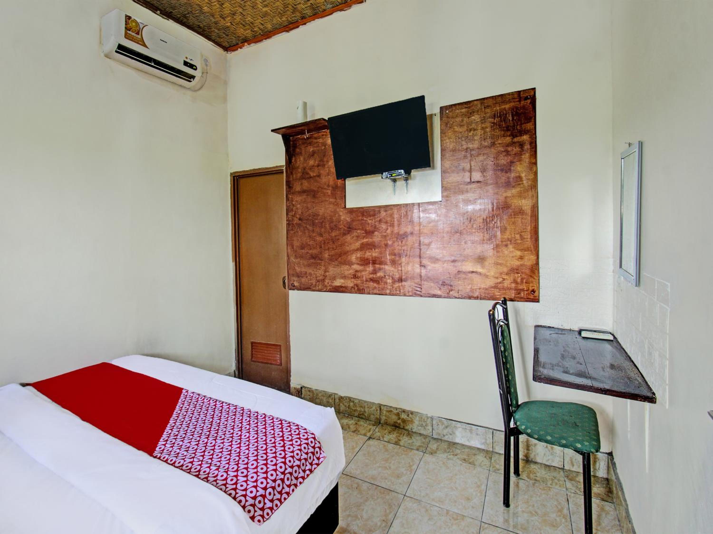 Deluxe Double Room - Photo 13