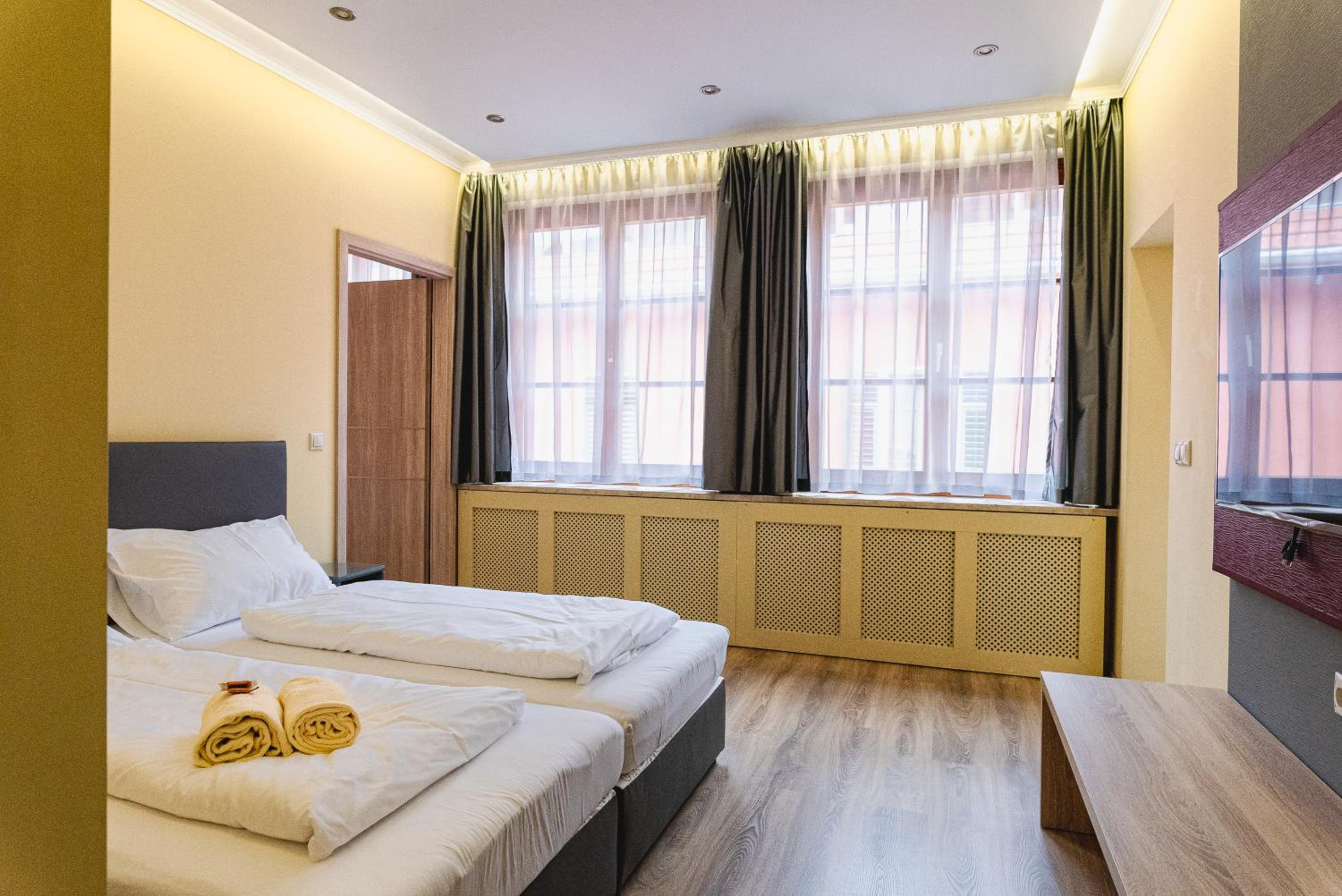 Deluxe Apartment City center view photo 1