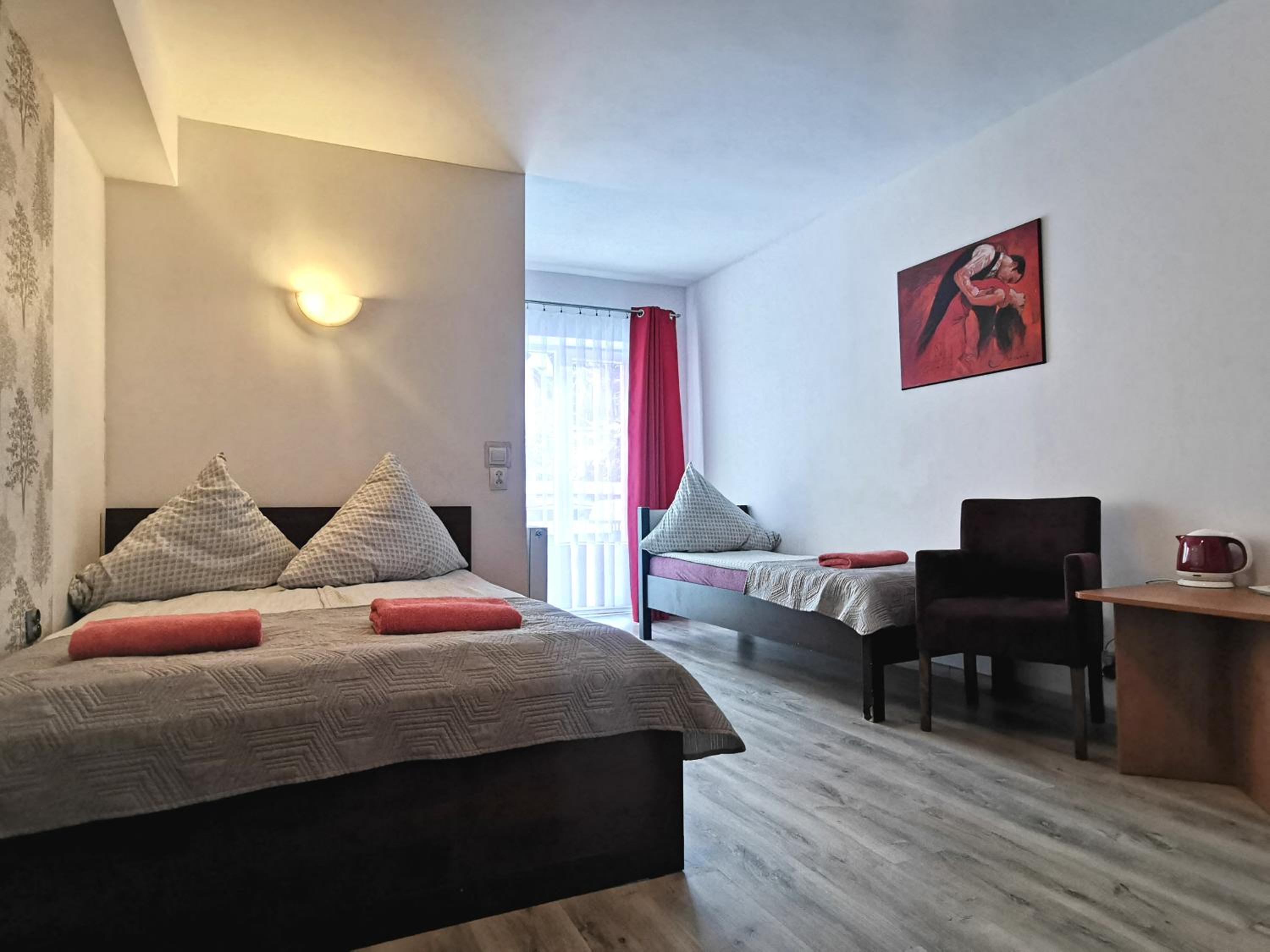 Triple Room - Photo 1