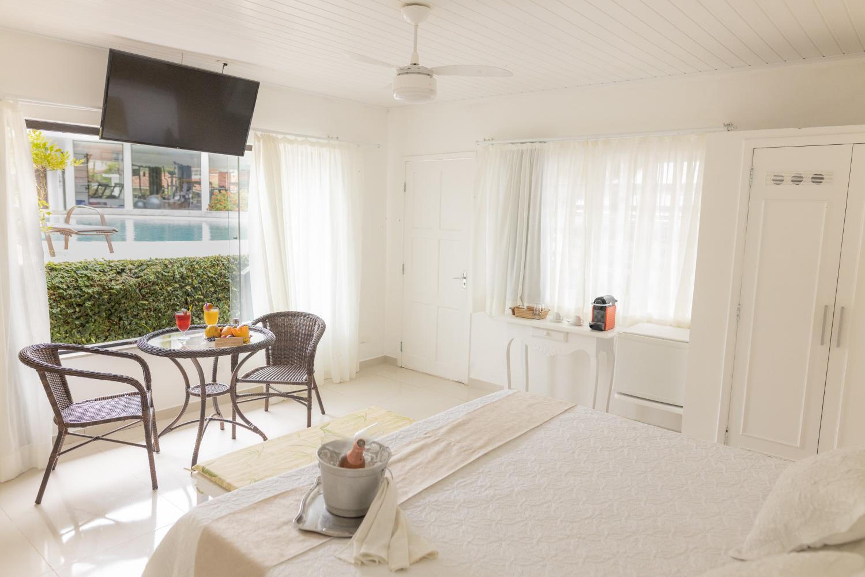 Superior Suite Pool Front