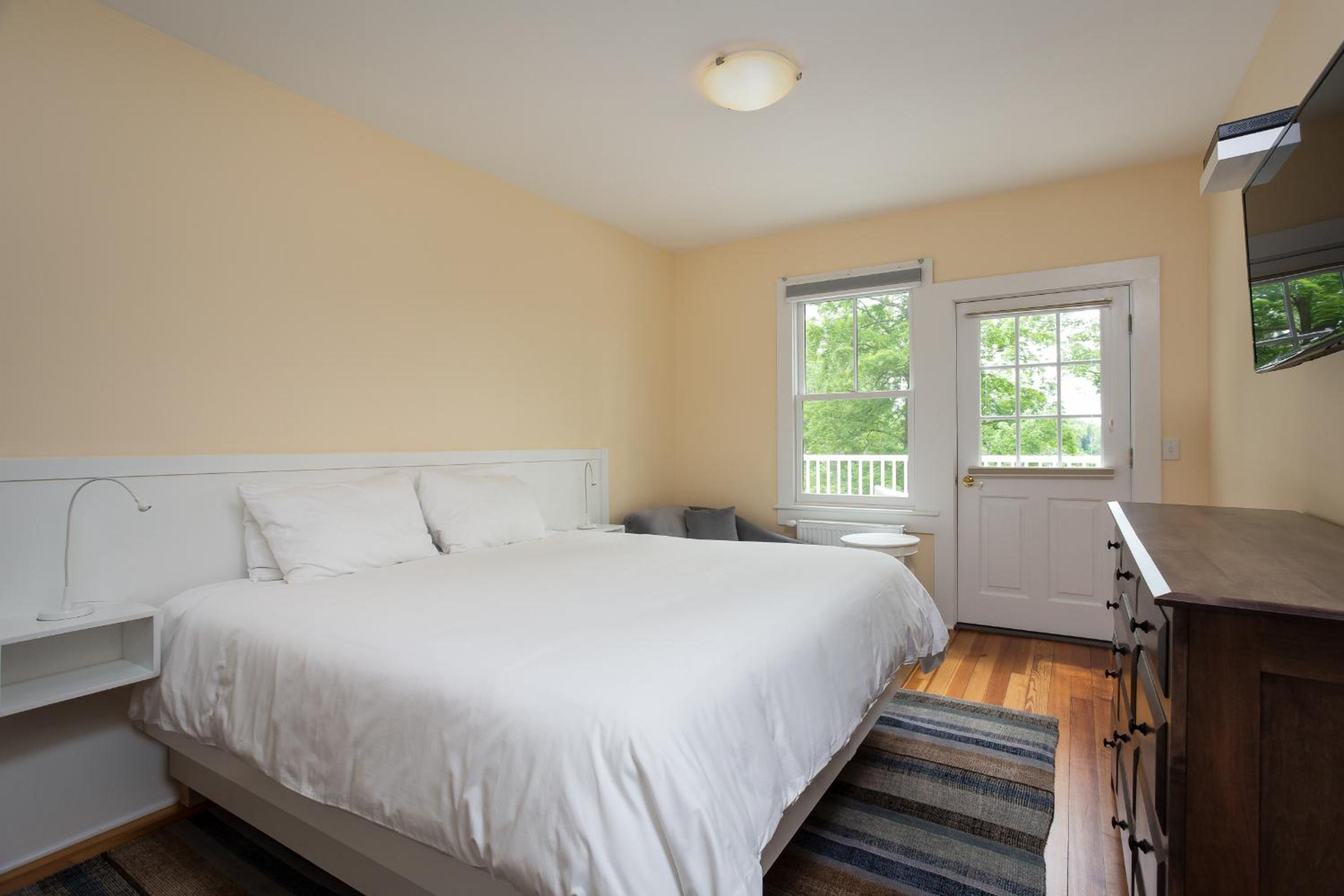 King Room with Lake View