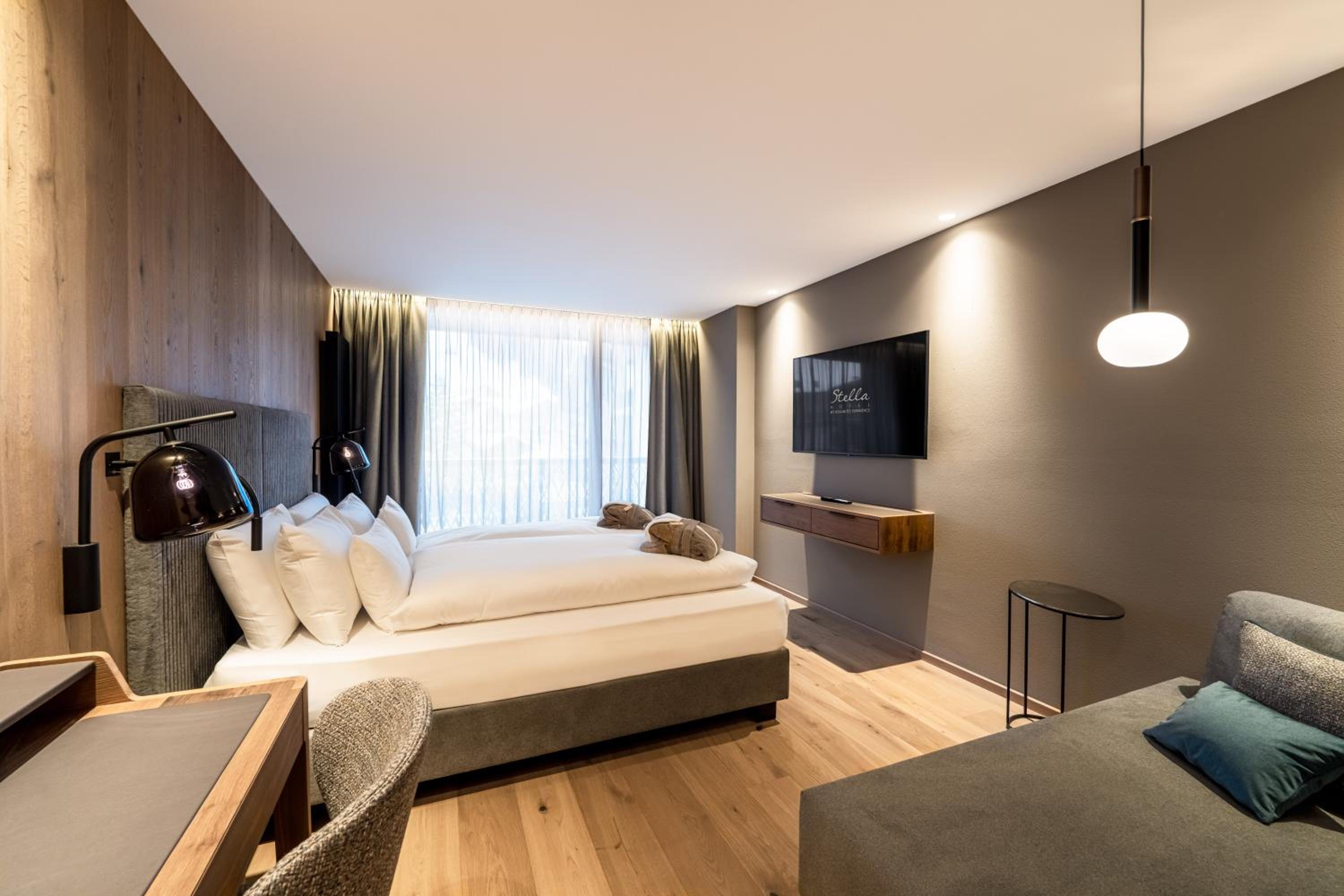 Deluxe Double or Twin Room photo 1