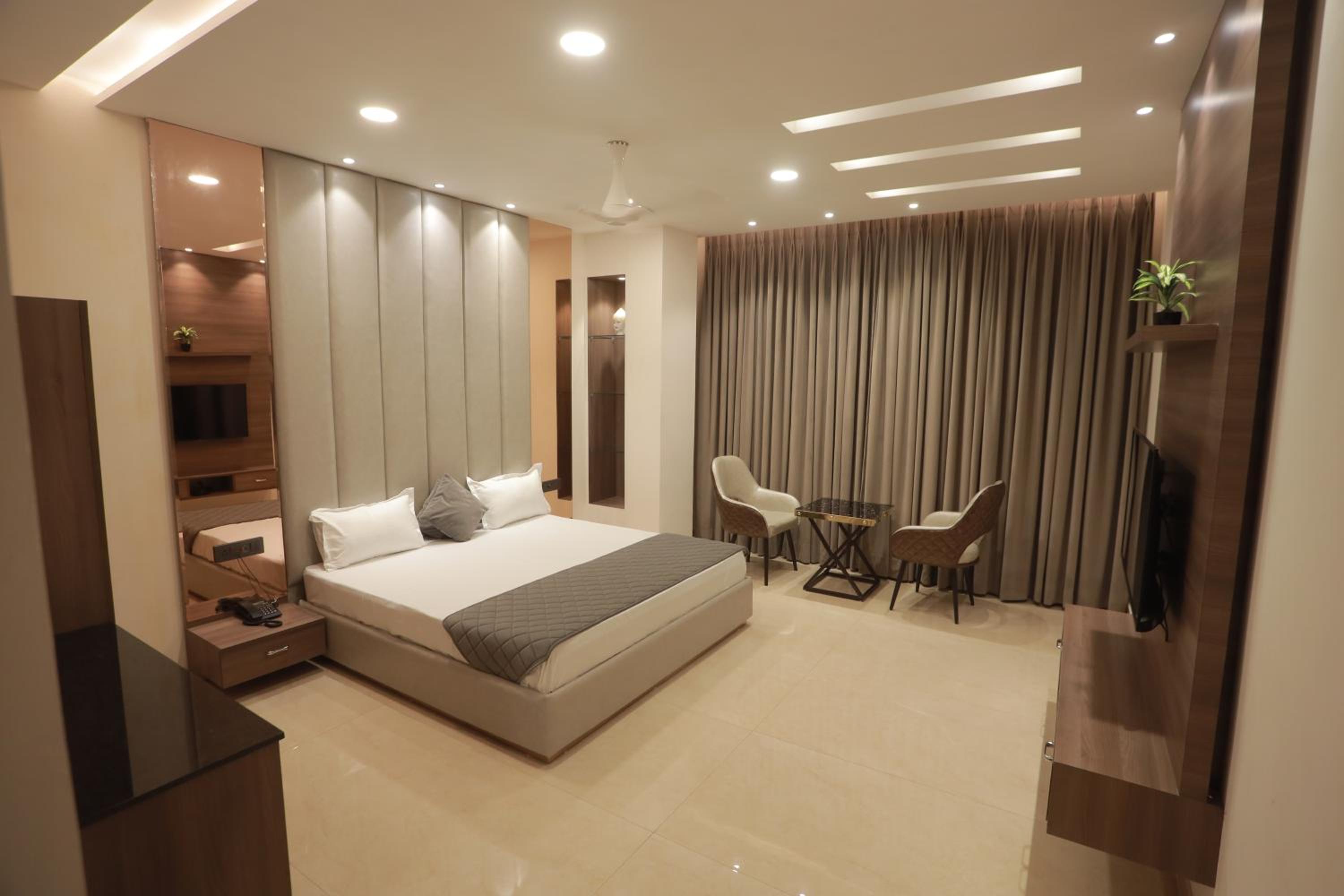 Superior King Room photo 1