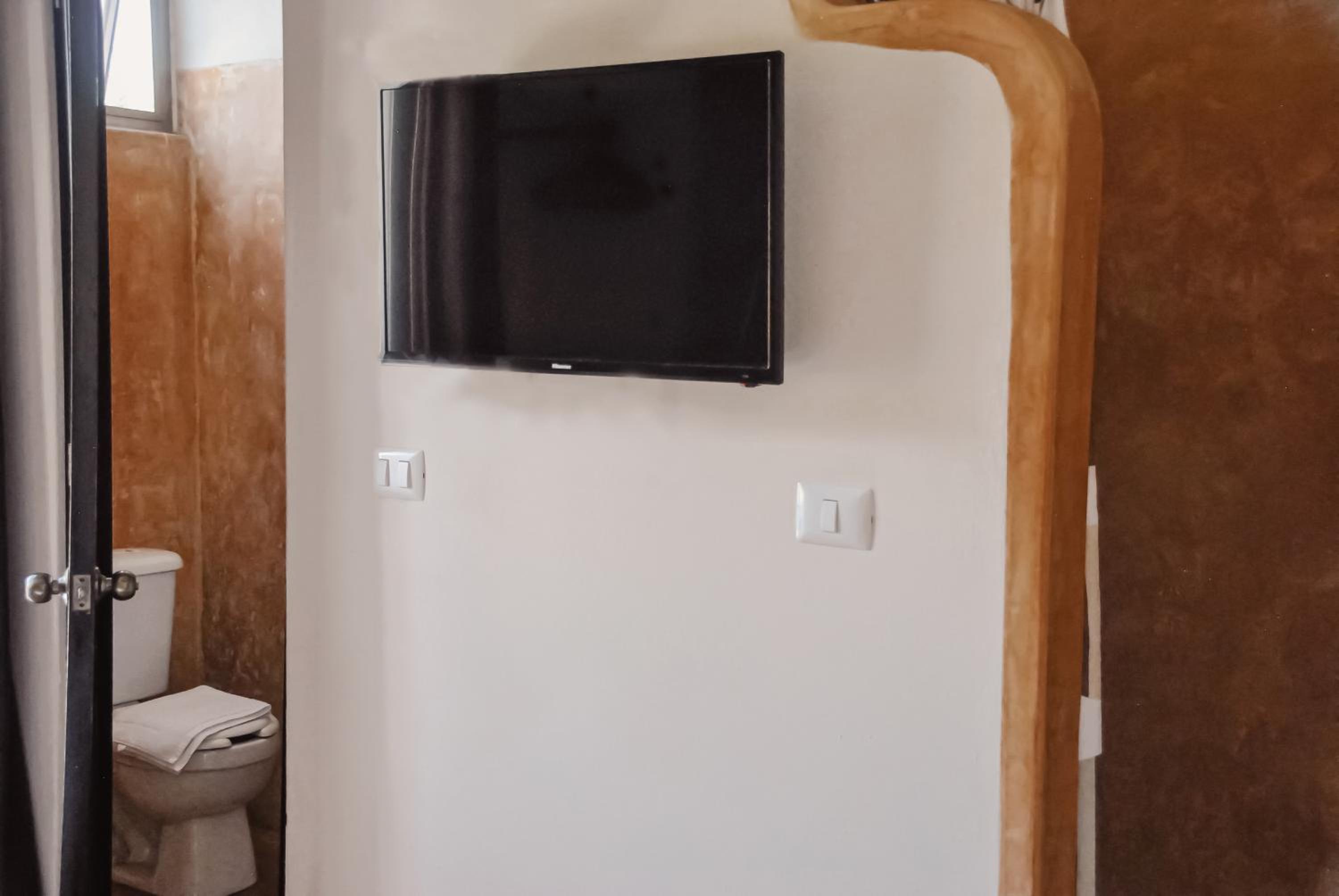 Economy Double Room - Photo 5