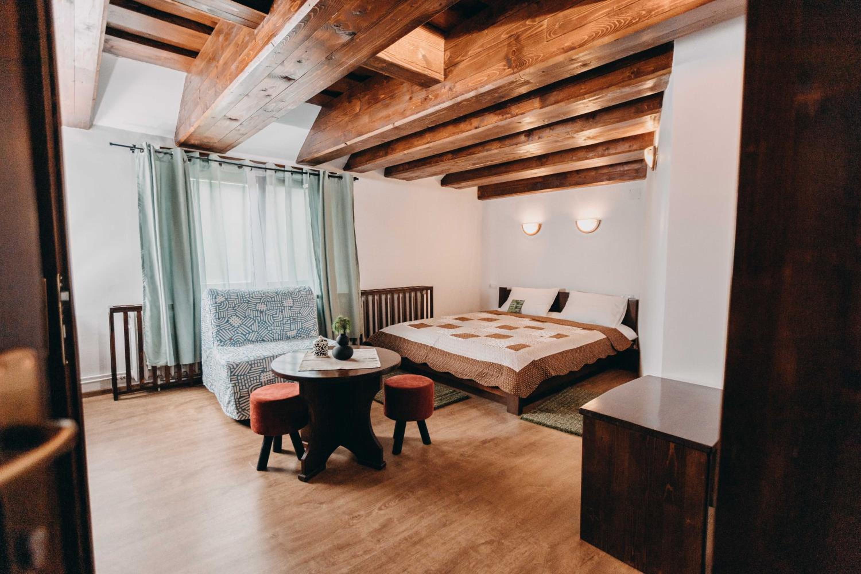 Double Room with Extra Bed photo 1
