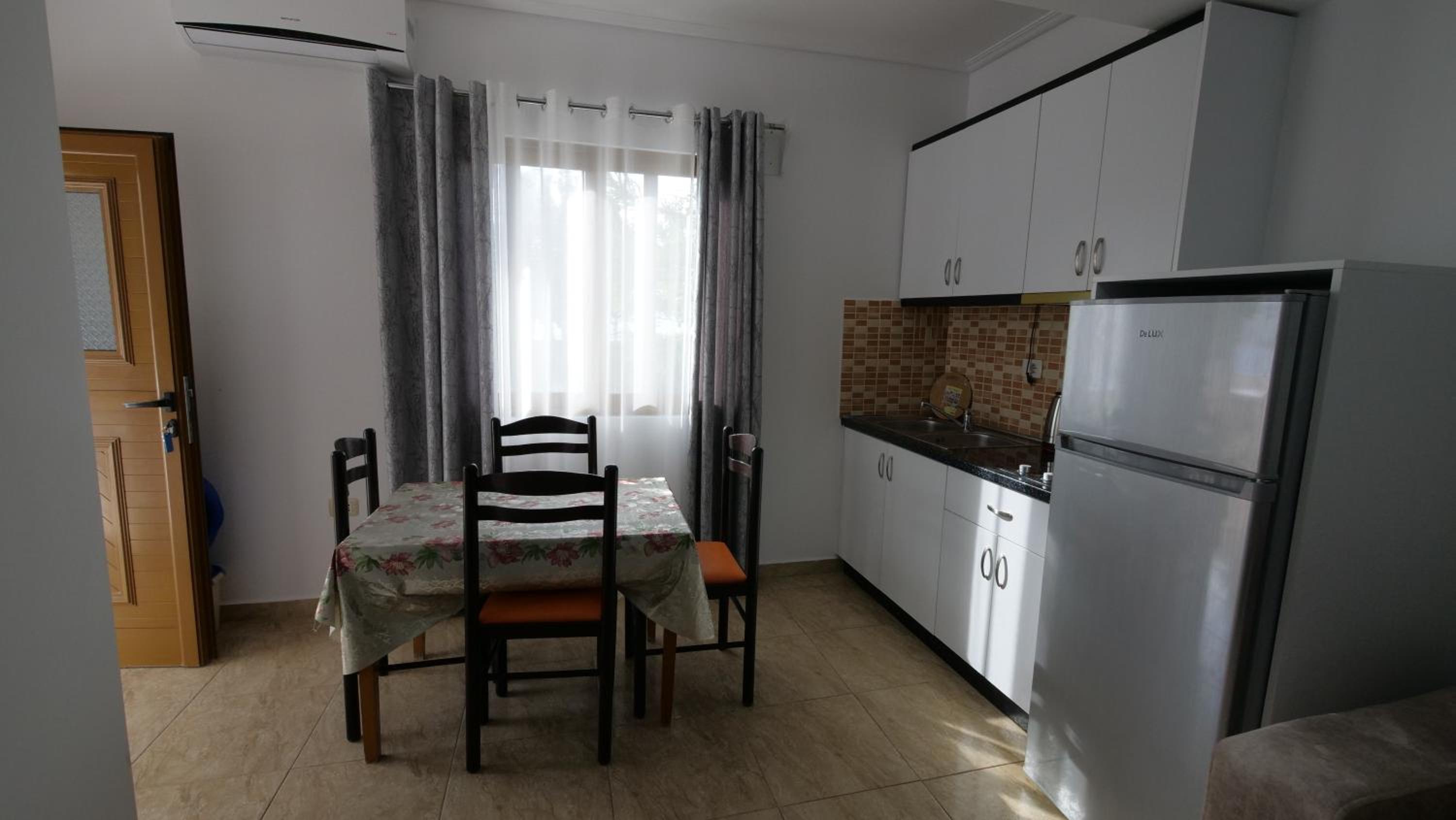 Studio Apartment photo 3