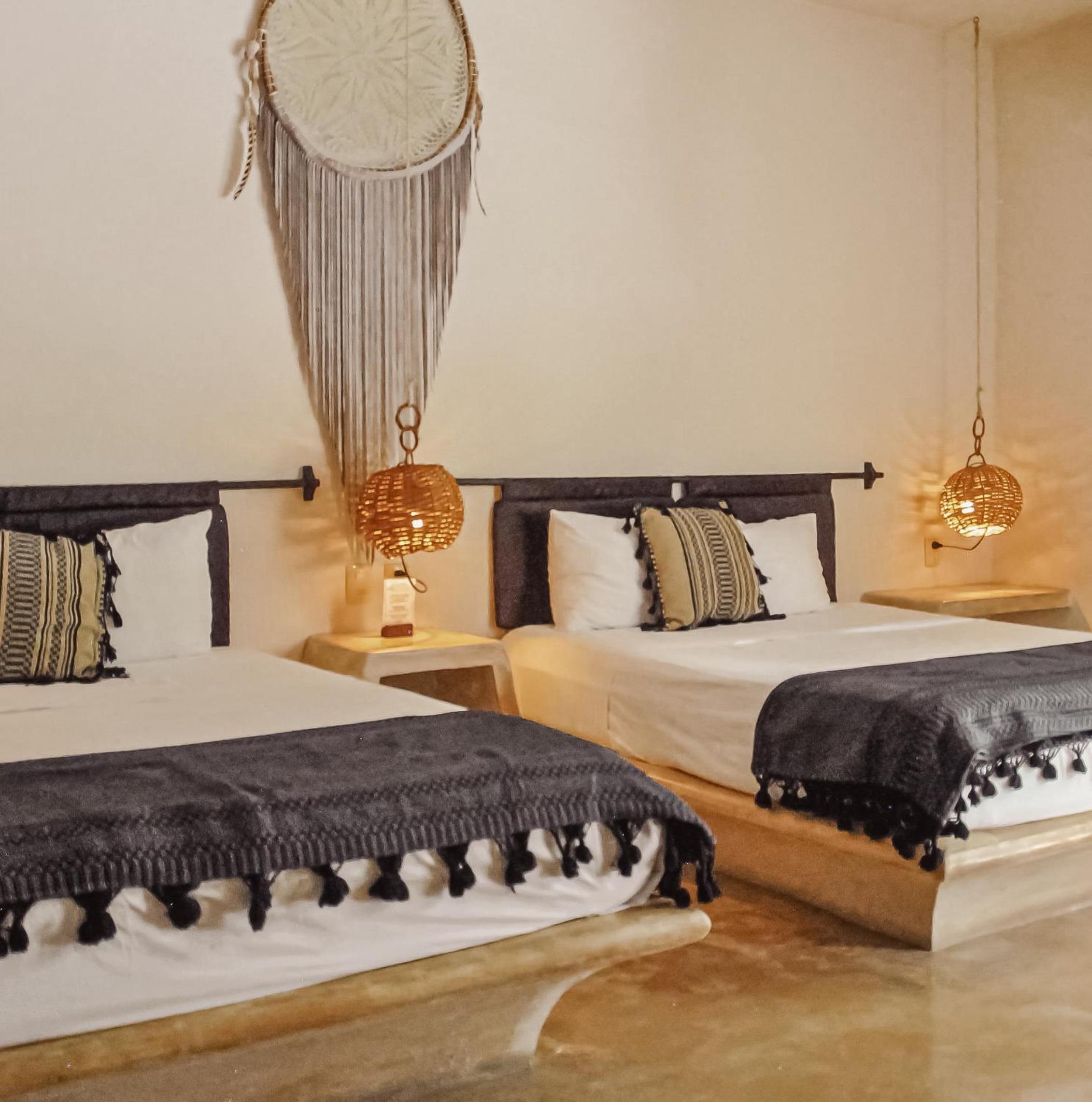 Superior Suite - Photo 12