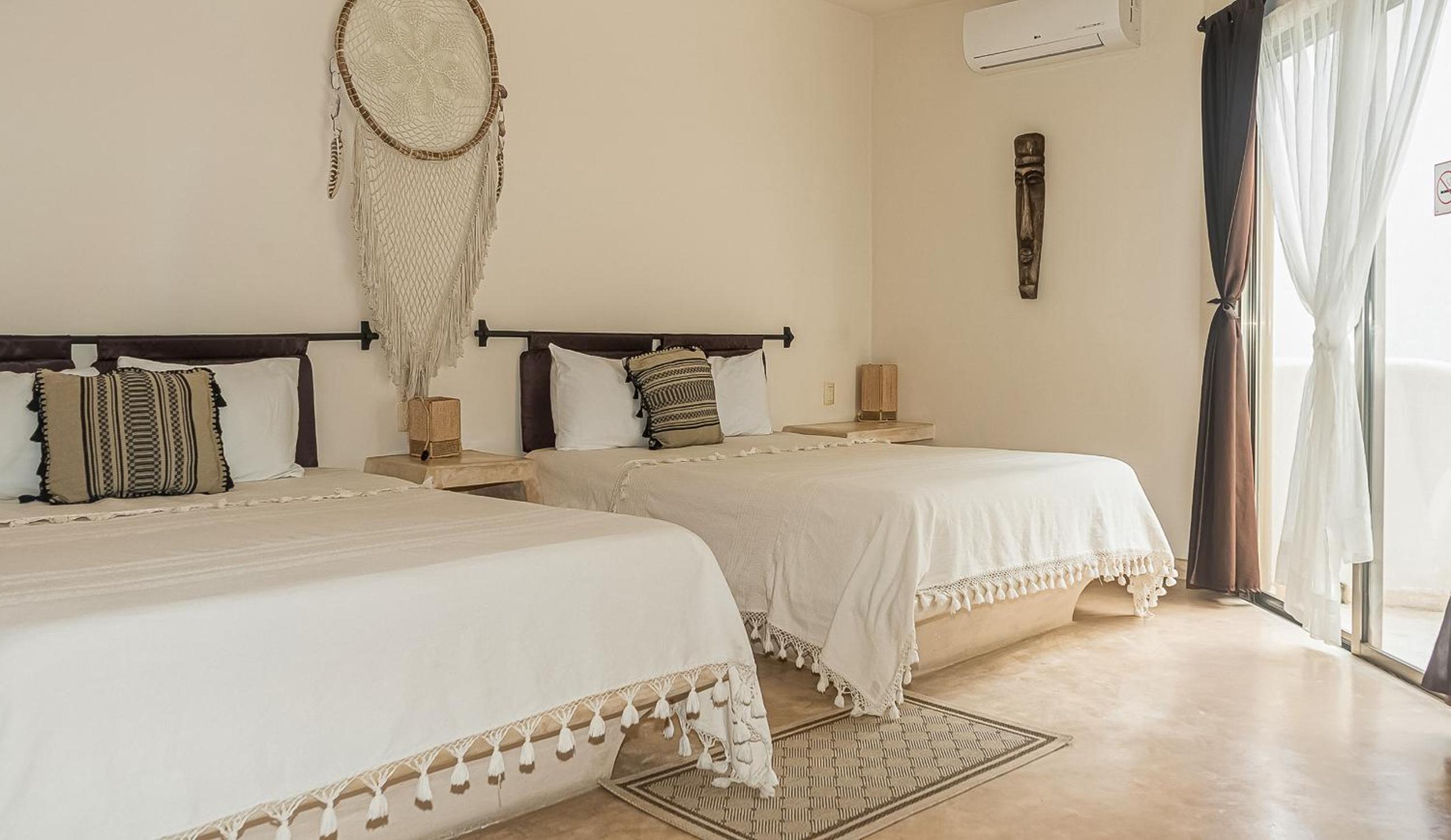 Superior Suite - Photo 10