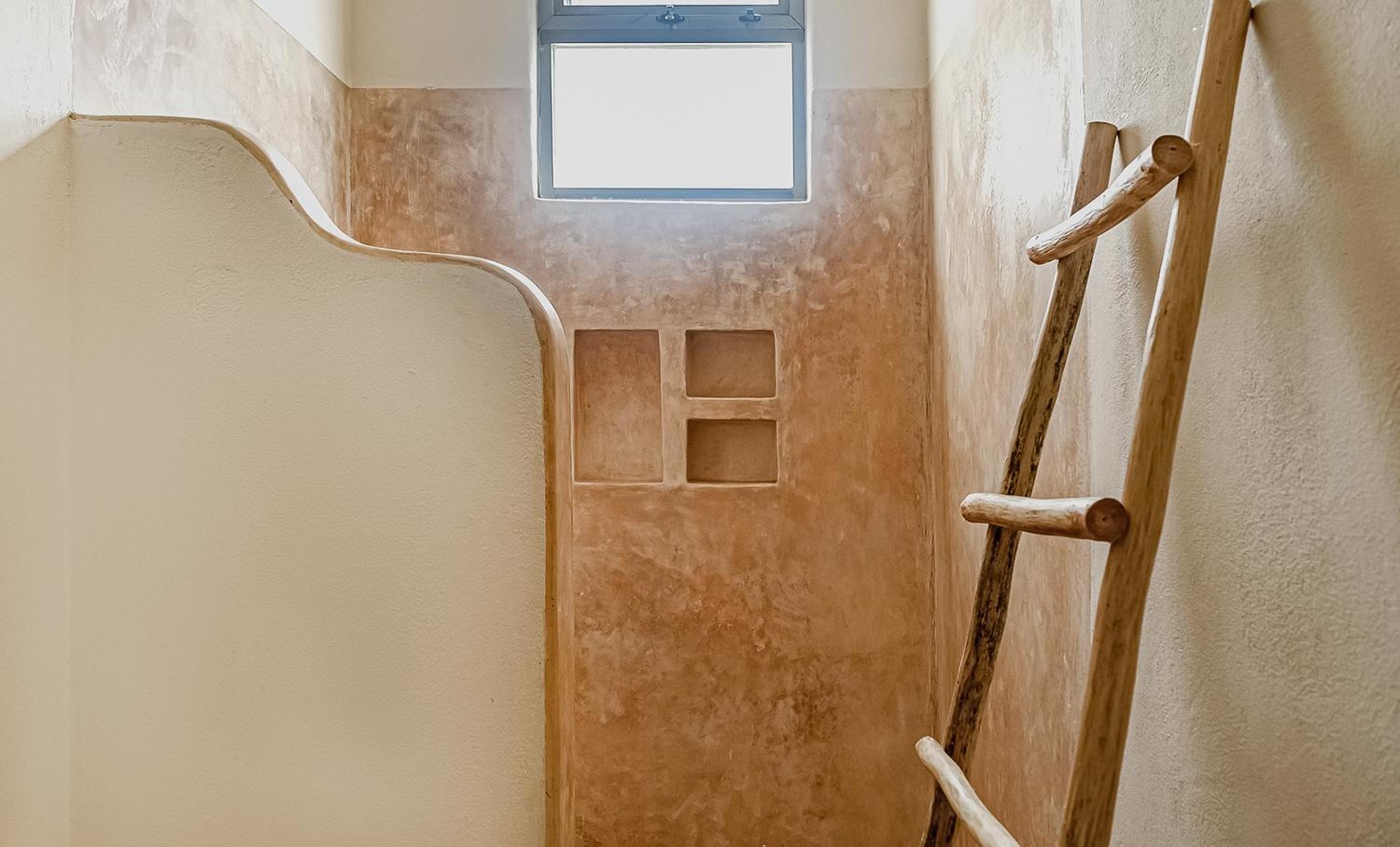 Superior Suite - Photo 4